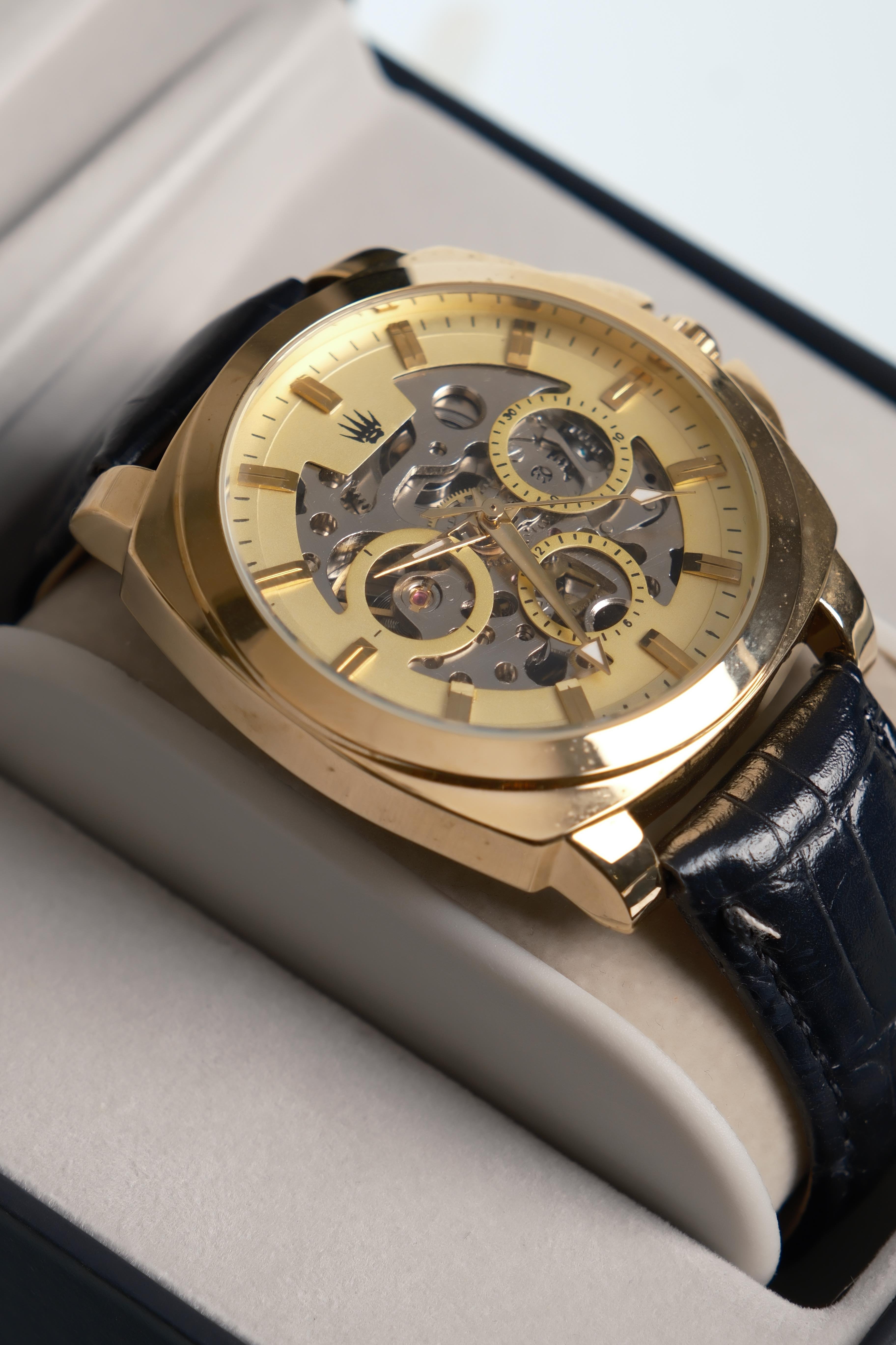 LUMINOR GOLD AUTOMATIC WATCHWatchesWATCHOFROYALLMNRGOLDLUMINOR GOLD AUTOMATIC WATCH