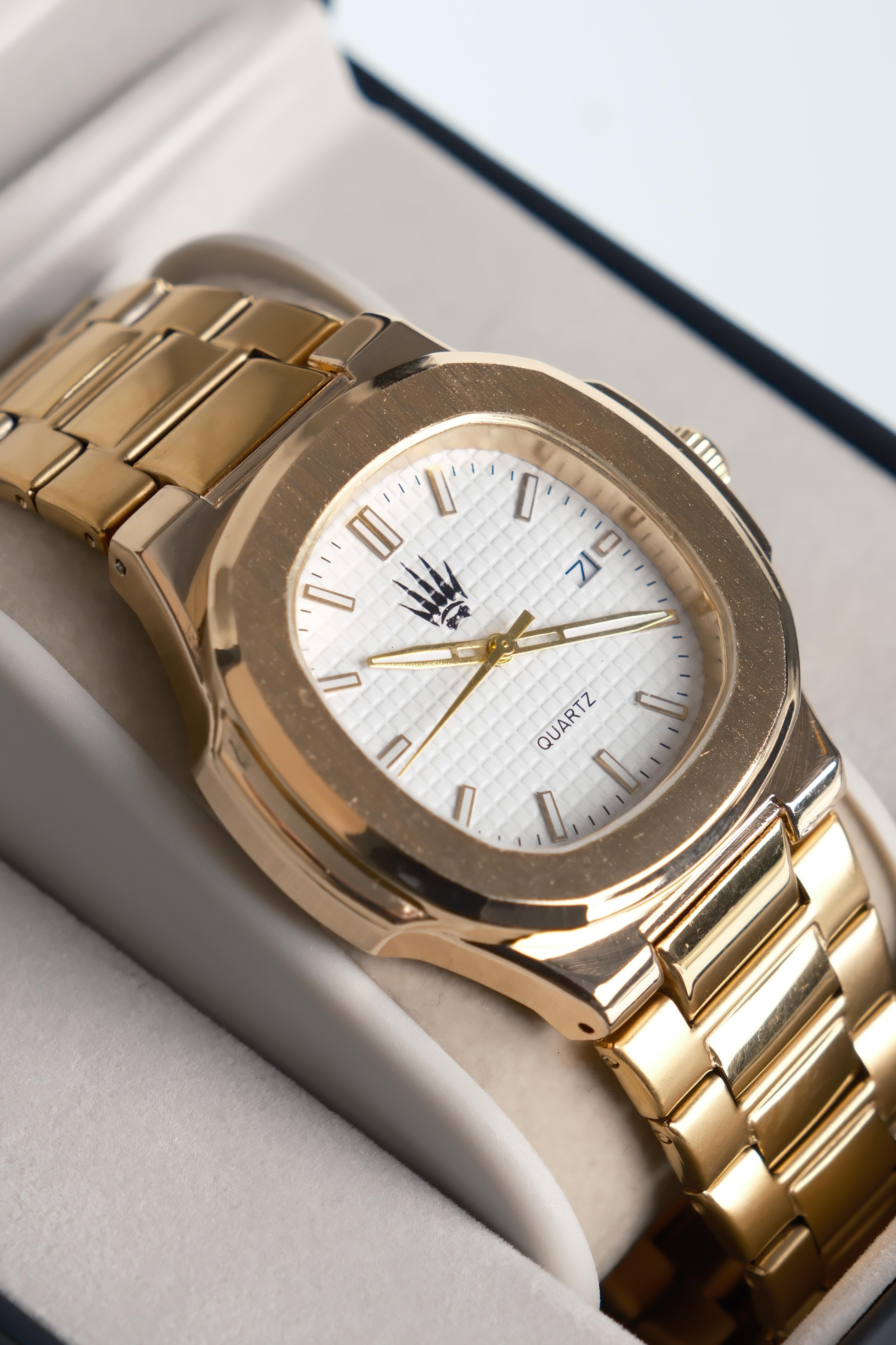 Nautilus Gold White Kol SaatiKol SaatiWATCHOFROYALNautilusNautilus Gold White Kol Saati