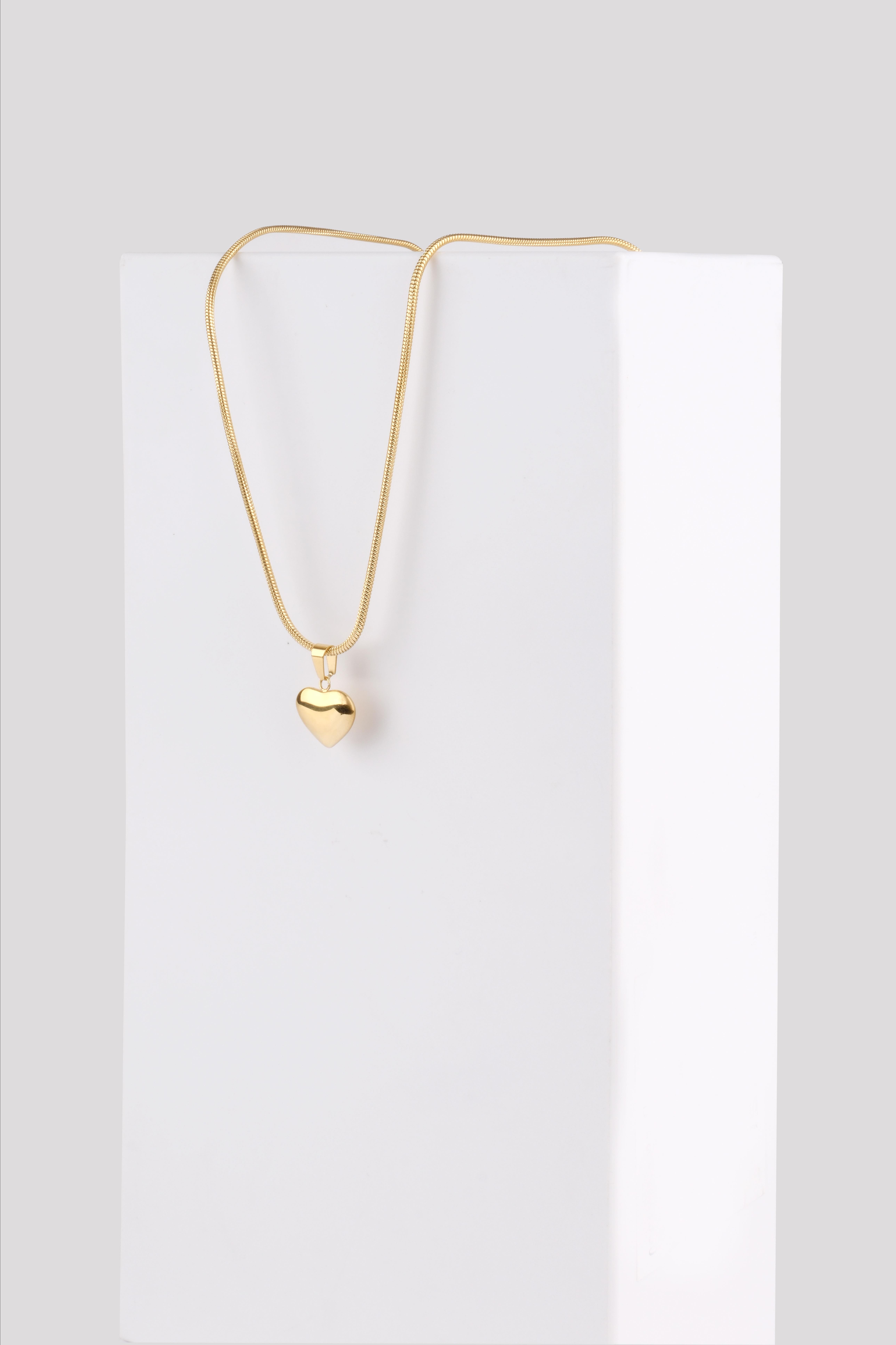 ADORE LOVE GOLD ÇELİK ZİNCİR KOLYEKolyeWATCHOFROYALADORELOVEADORE LOVE GOLD ÇELİK ZİNCİR KOLYE