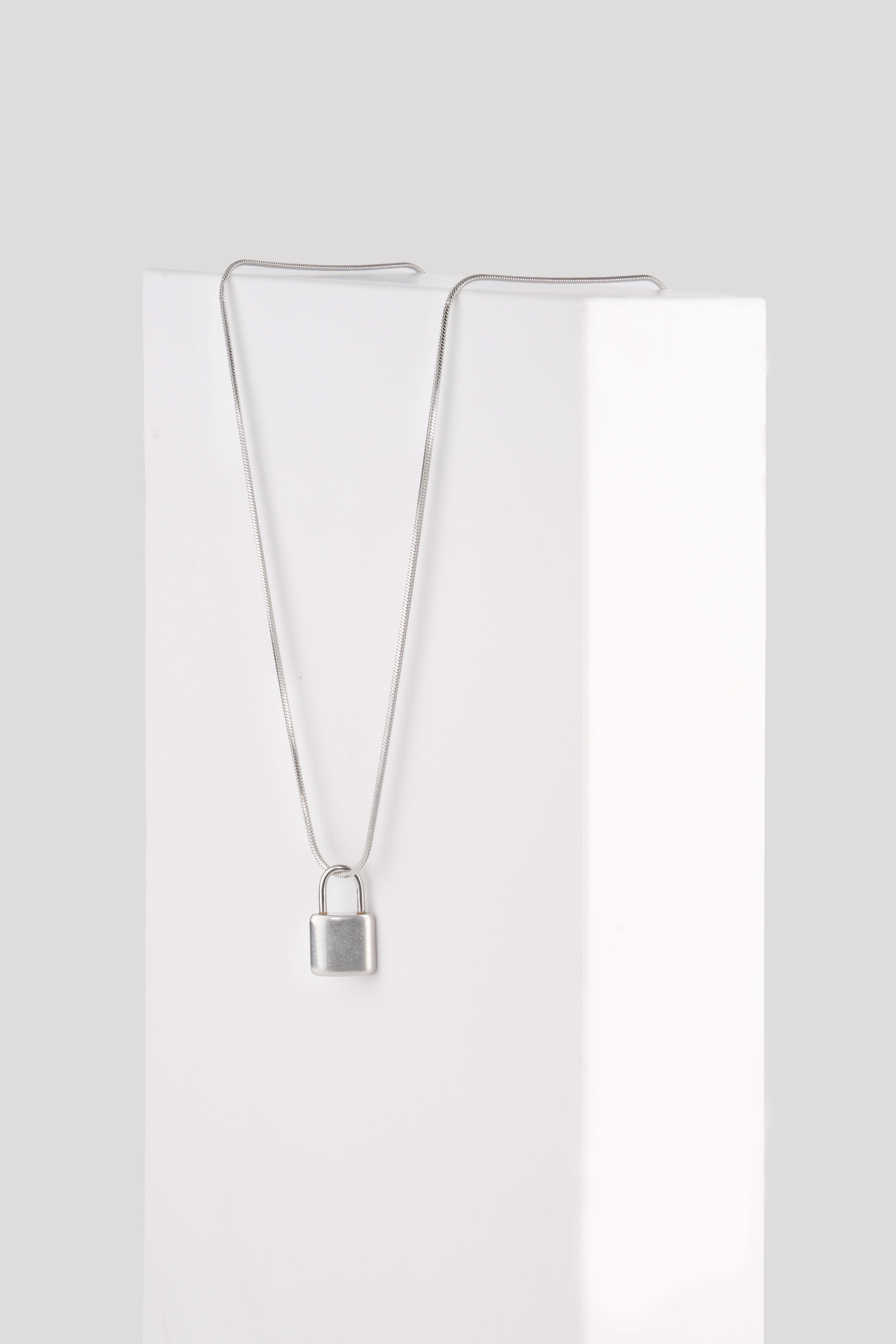 FOCLE SILVER ÇELİK KOLYEKolyeWATCHOFROYALFCLESLVRFOCLE SILVER ÇELİK KOLYE