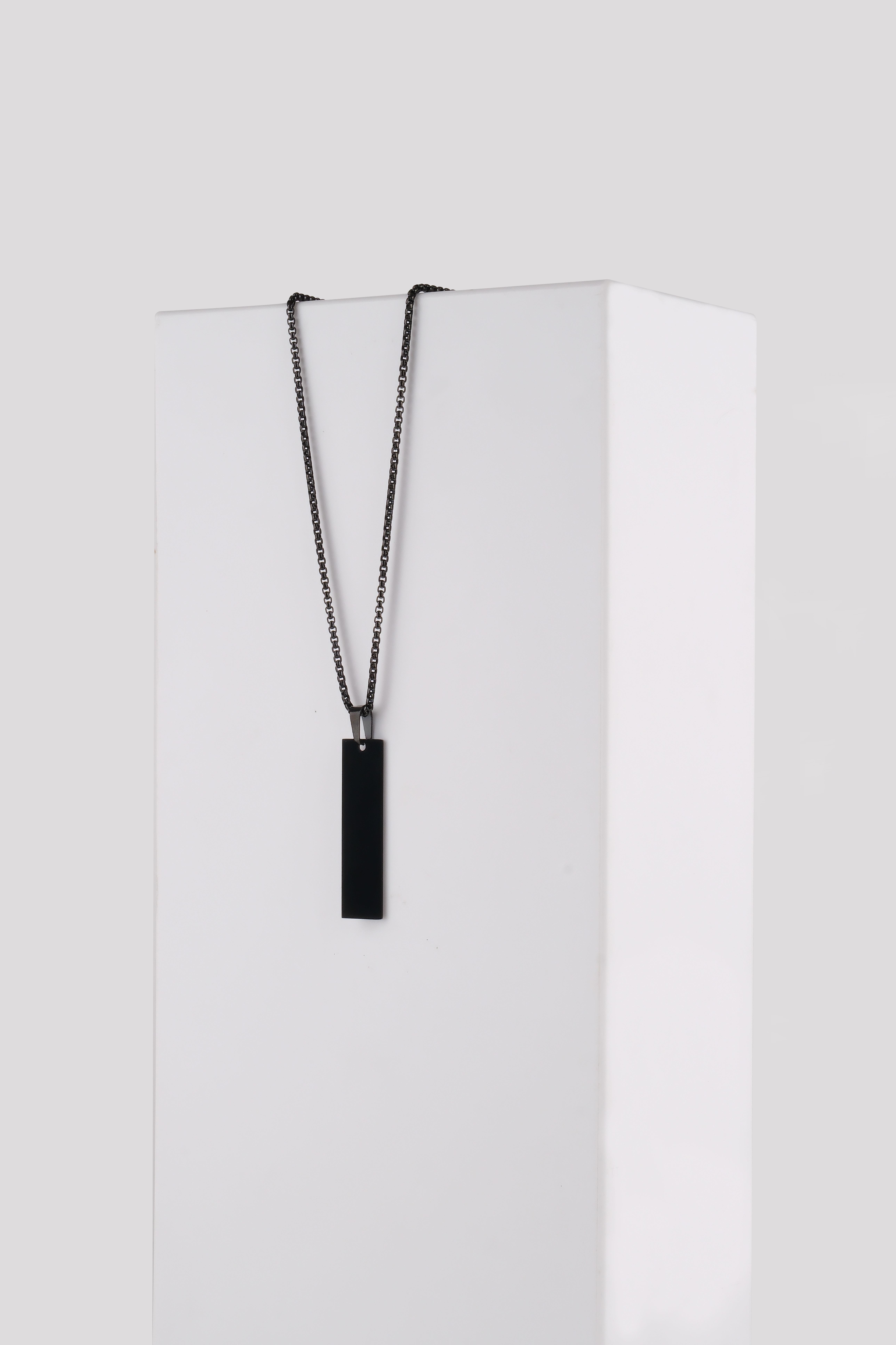 TOORE BLACK KOLYE NecklaceWATCHOFROYALTOORE TOORE BLACK KOLYE 