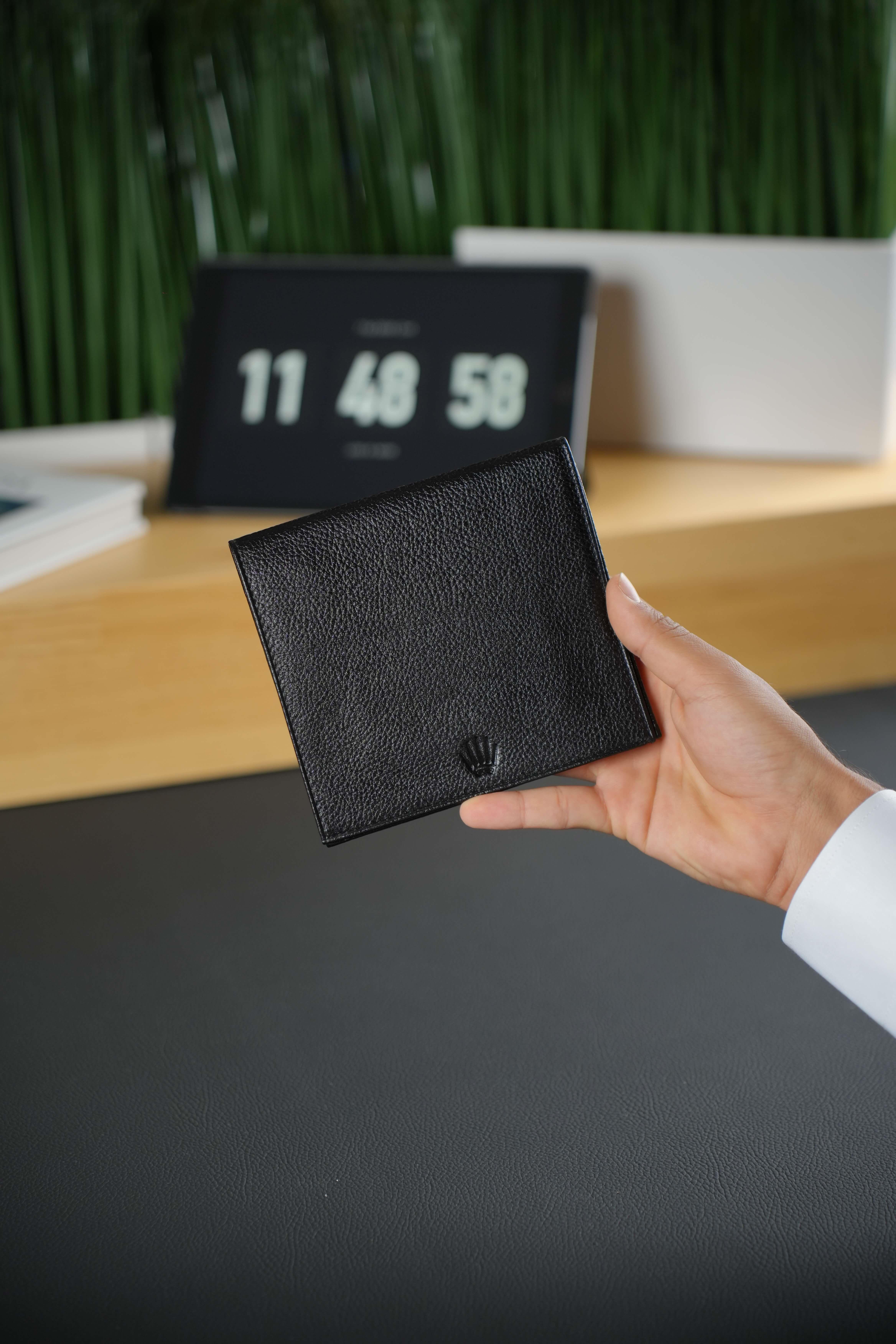 TechGear Siyah Hakiki Deri Organizer - Mouse, Şarj Aleti ve Kablo DüzenleyiciLaptop&Evrak ÇantasıWATCHOFROYALTechGearTechGear Siyah Hakiki Deri Organizer - Mouse, Şarj Aleti ve Kablo Düzenleyici