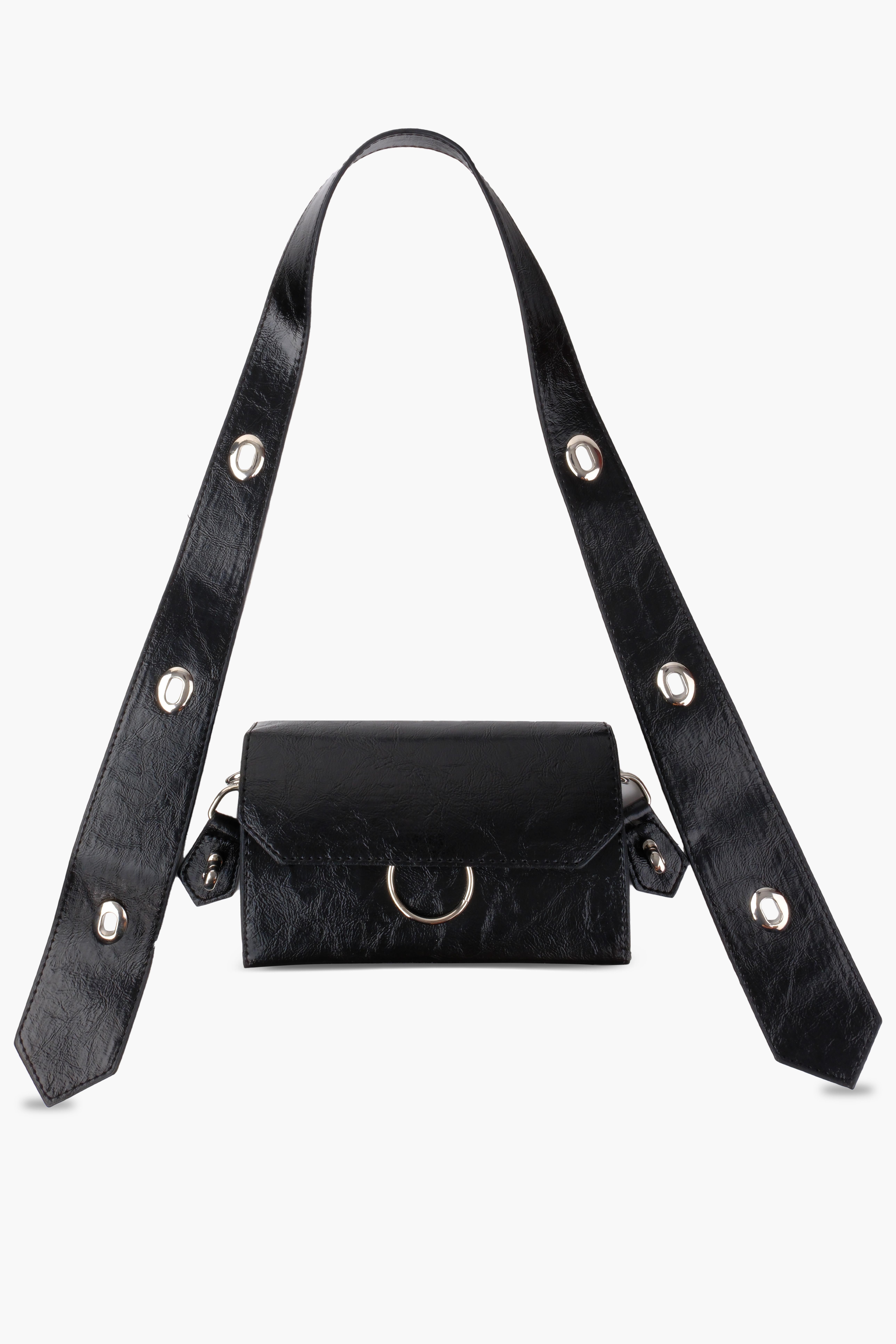 Kadın Siyah Deri Ayarlanabilir Omuz Ve El Çantası DinaOmuz ÇantasıWATCHOFROYALDİNAKadın Siyah Deri Ayarlanabilir Omuz Ve El Çantası Dina