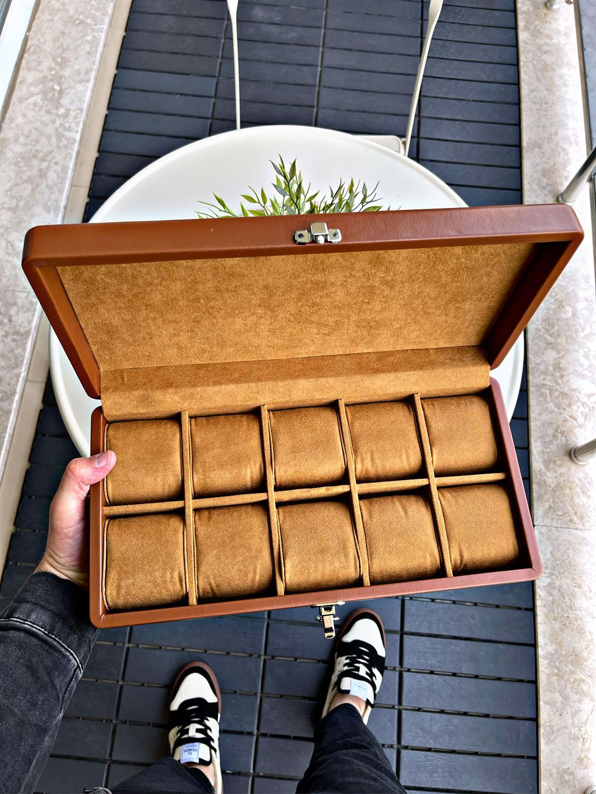 10'LU SAAT&AKSESUAR KUTUSU TABA KİLİT DETAYLI SÜRDÜRÜLEBİLİR VE ÖZEL ÜRETİM VEGAN DERİ UNISEX TASARIMSAAT KUTUSU KONSEPTWATCHOFROYALBELFORTW10'LU SAAT&AKSESUAR KUTUSU TABA KİLİT DETAYLI SÜRDÜRÜLEBİLİR VE ÖZEL ÜRETİM VEGAN DERİ UNISEX TASARIM