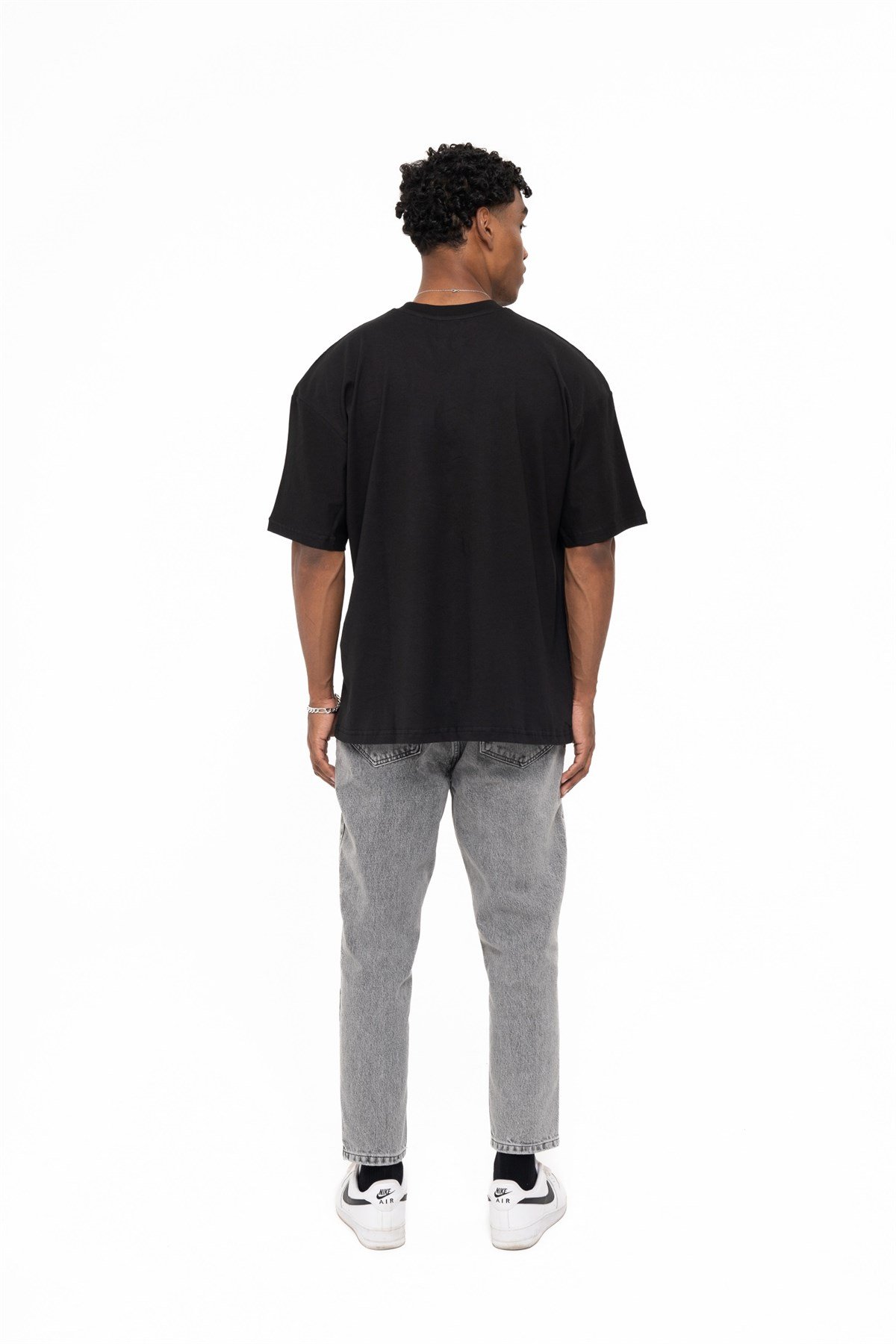 BASİC COLLECTİON BLACKT-SHIRTWATCH OF ROYALBSCBLACKBASİC COLLECTİON BLACK