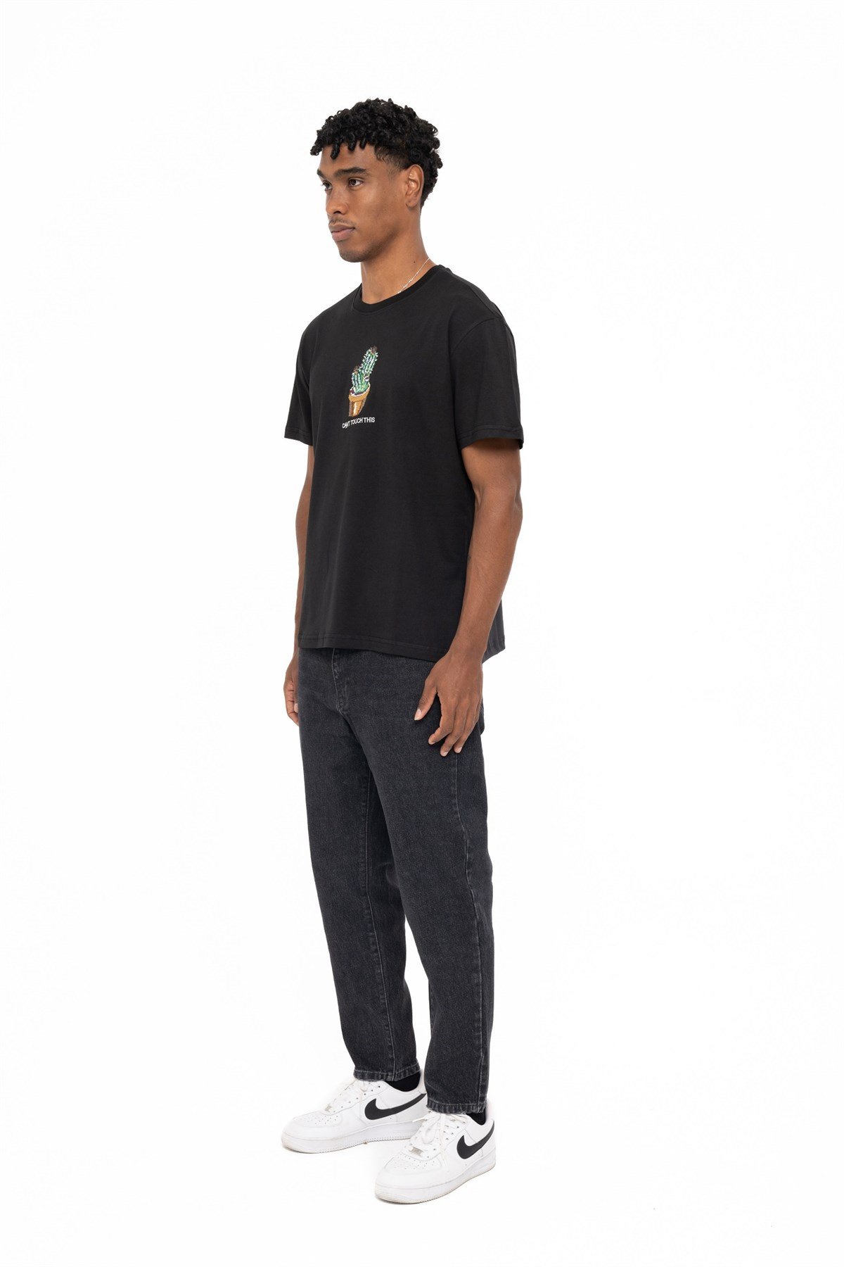 CACTUS T-SHIRT BLACKT-SHIRTWATCH OF ROYALCACTUSBLACKCACTUS T-SHIRT BLACK