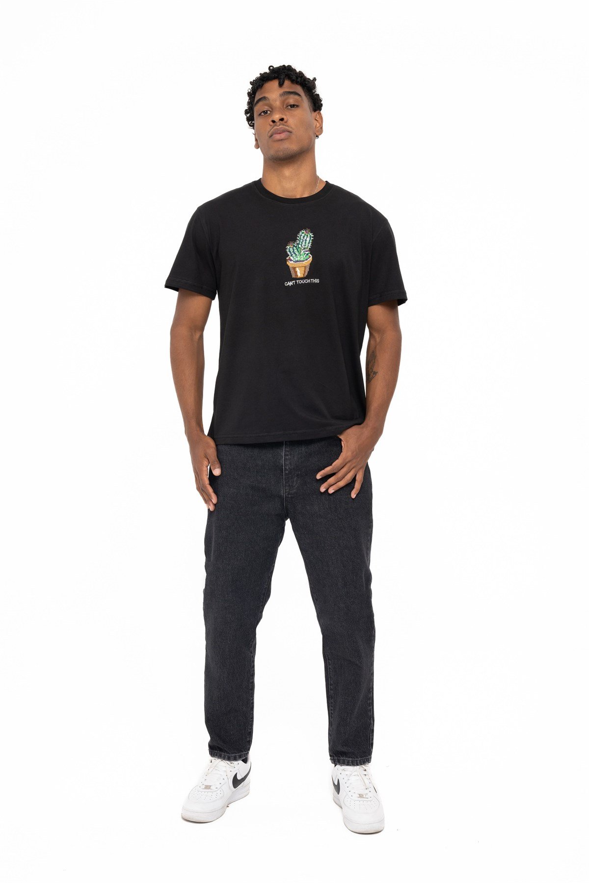 CACTUS T-SHIRT BLACKT-SHIRTWATCH OF ROYALCACTUSBLACKCACTUS T-SHIRT BLACK