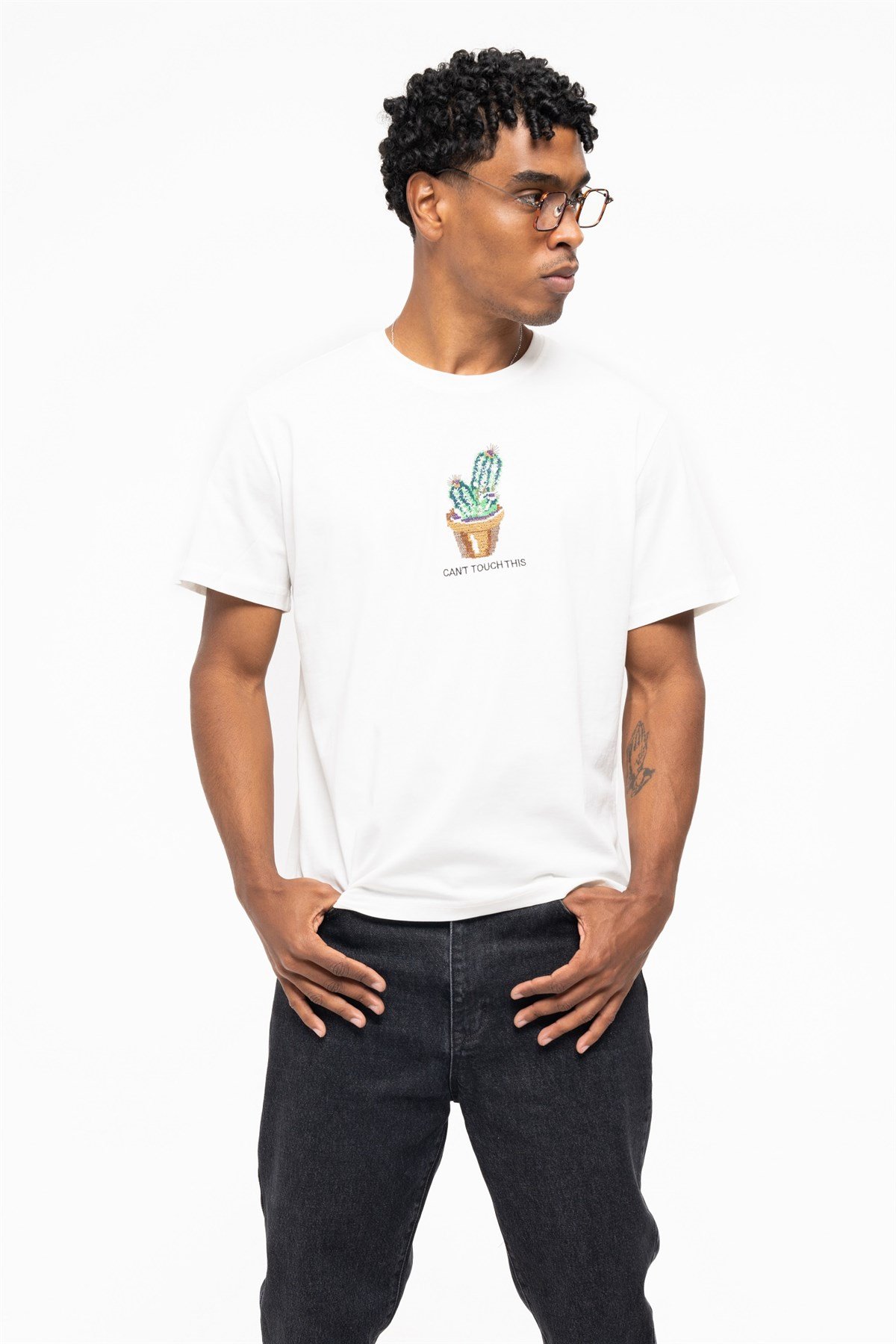 CACTUS T-SHIRT WHITET-SHIRTWATCH OF ROYALCACTUSWHİTECACTUS T-SHIRT WHITE
