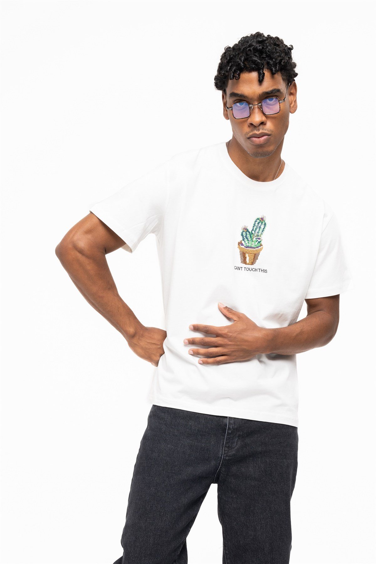 CACTUS T-SHIRT WHITET-SHIRTWATCH OF ROYALCACTUSWHİTECACTUS T-SHIRT WHITE