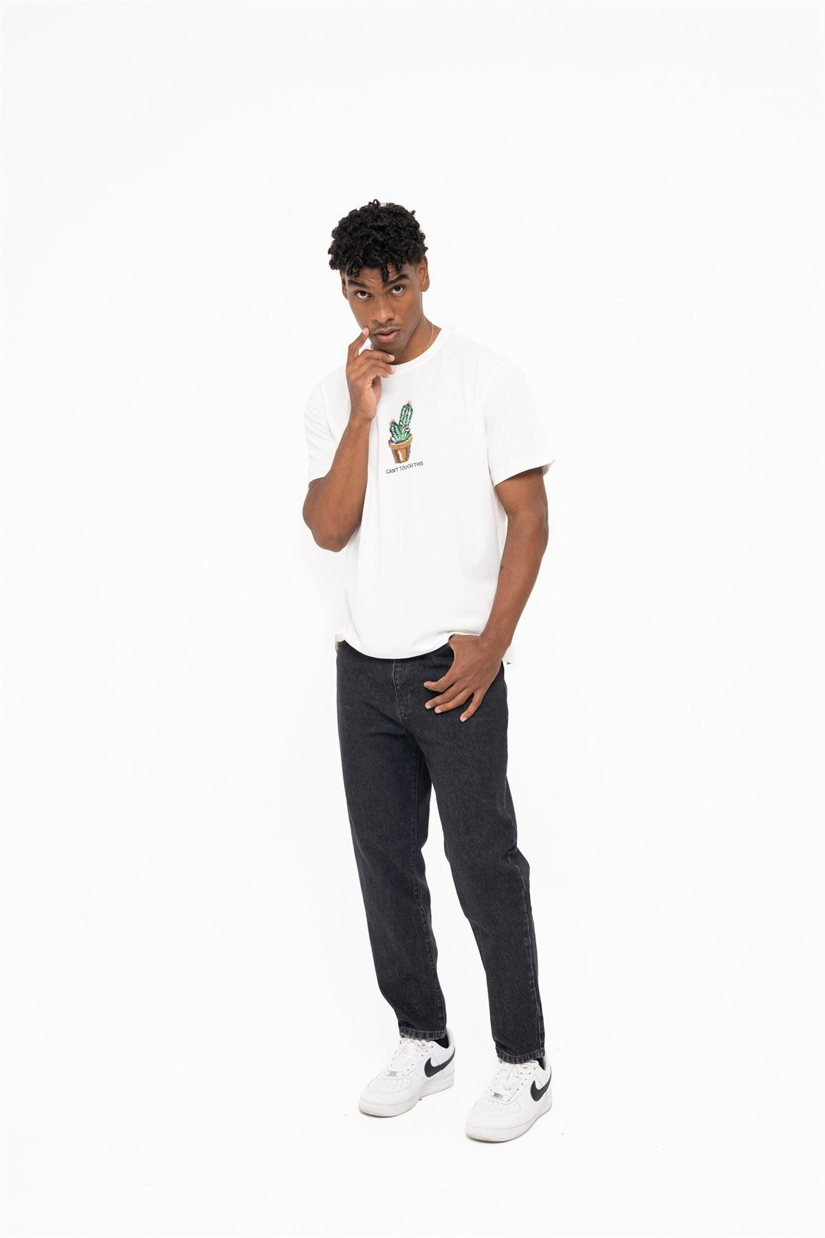 CACTUS T-SHIRT WHITET-SHIRTWATCH OF ROYALCACTUSWHİTECACTUS T-SHIRT WHITE