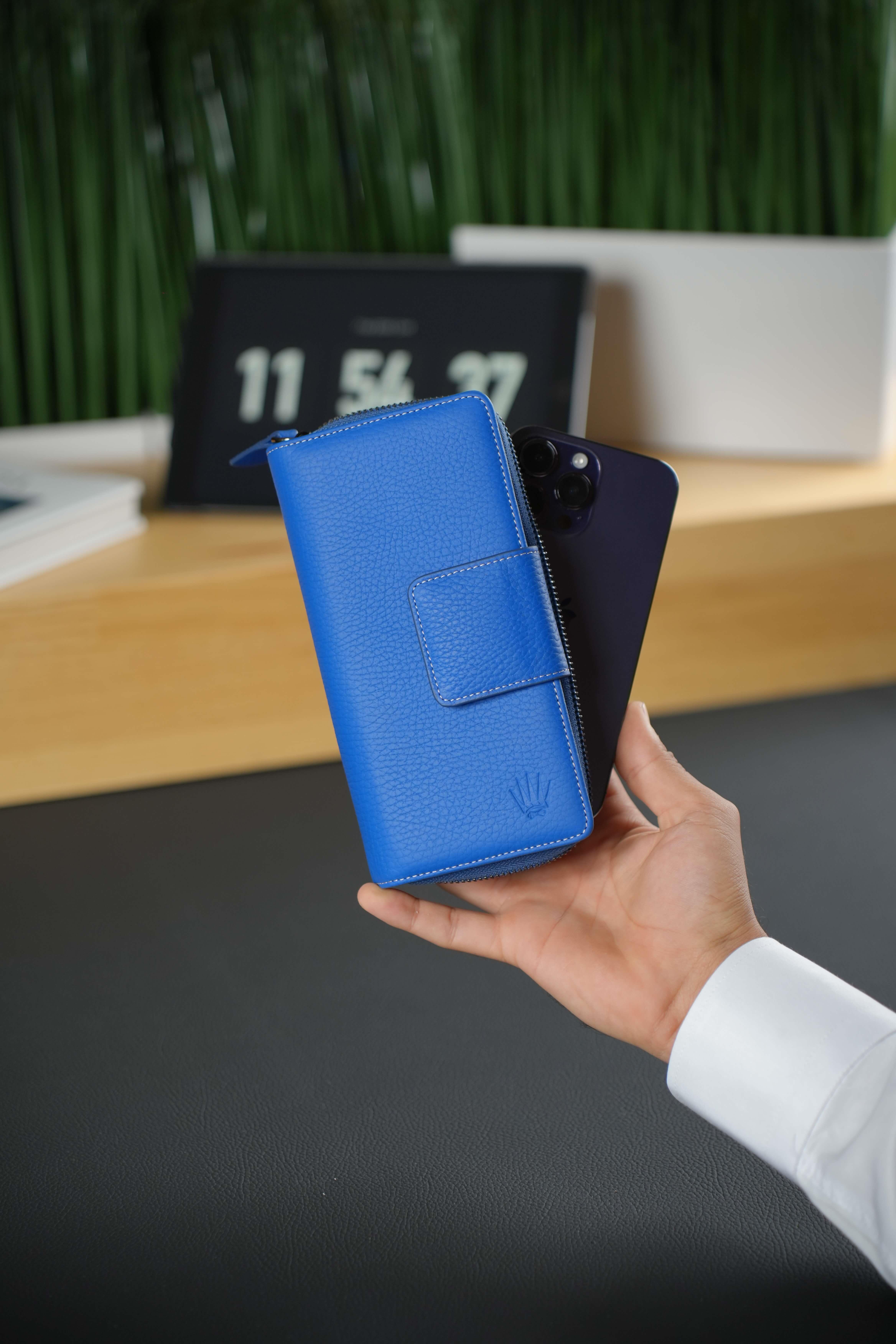 Hakiki Deri Cüzdan Mavi %100 Hakiki Deri Telefon Cüzdanı 16 Kart Bölmeli Portföy Manyetik Kilit Fermuar PatrickTelefon Cüzdanı KonseptWATCHOFROYALPATRİCKHakiki Deri Cüzdan Mavi %100 Hakiki Deri Telefon Cüzdanı 16 Kart Bölmeli Portföy Manyetik Kilit Fermuar Patrick