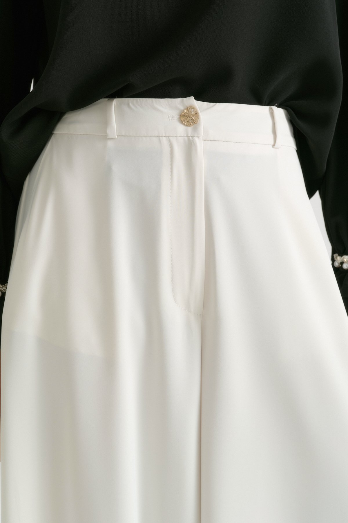 Arka Beli Lastikli Bol Paça Pantolon  Ekru
