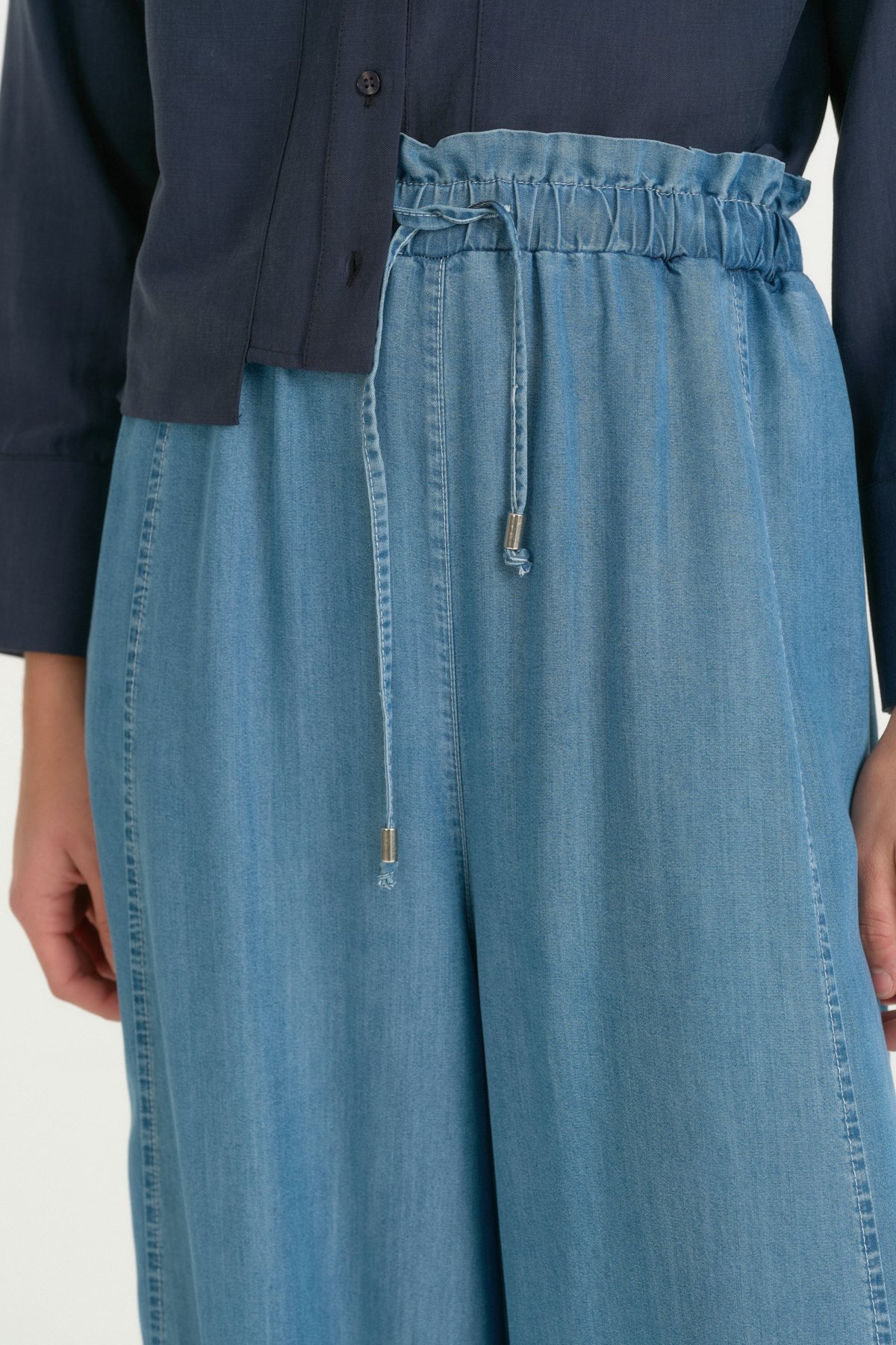Beli Fırfırlı Lyocell Bol Paça Pantolon  Buz