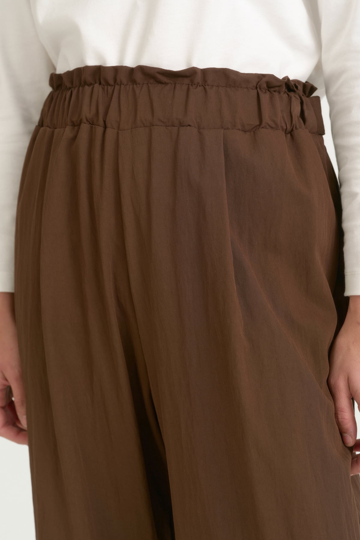 Beli Lastikli Düğme Detaylı Rayon Pantolon  Kahve