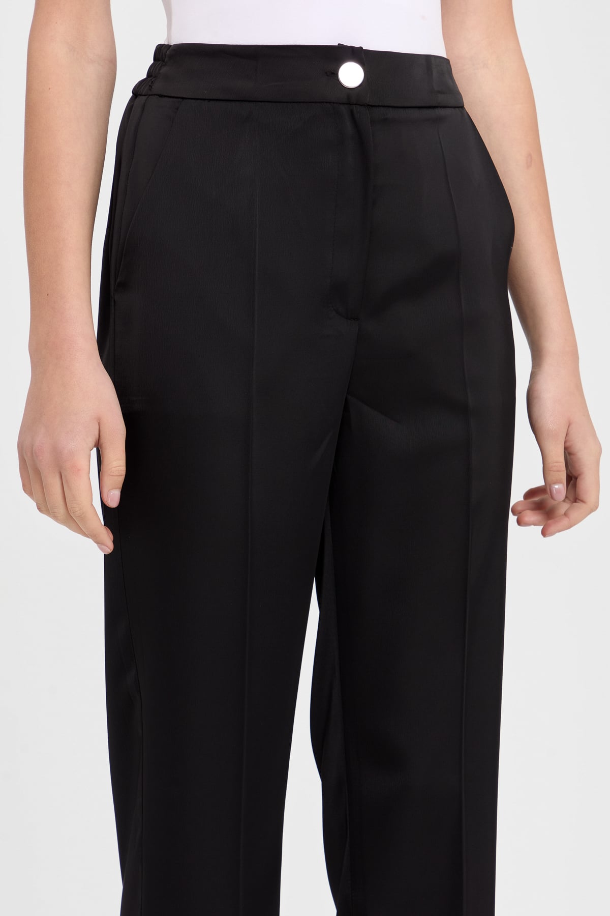 NİHAN Pants Nihan Arka Beli Lastikli Saten Pantolon  Siyah_modest