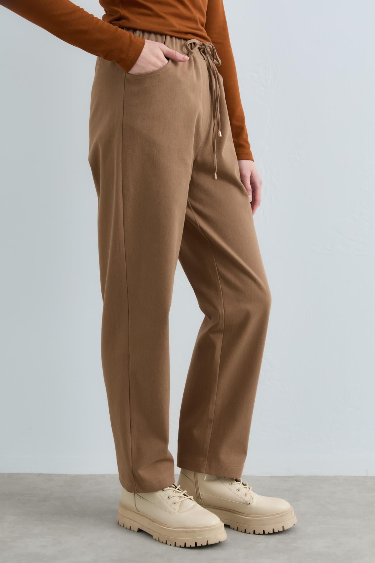 NİHAN Pantolon Nihan Beli Bağcıklı Gabardin Havuç Pantolon  Vizon_modest