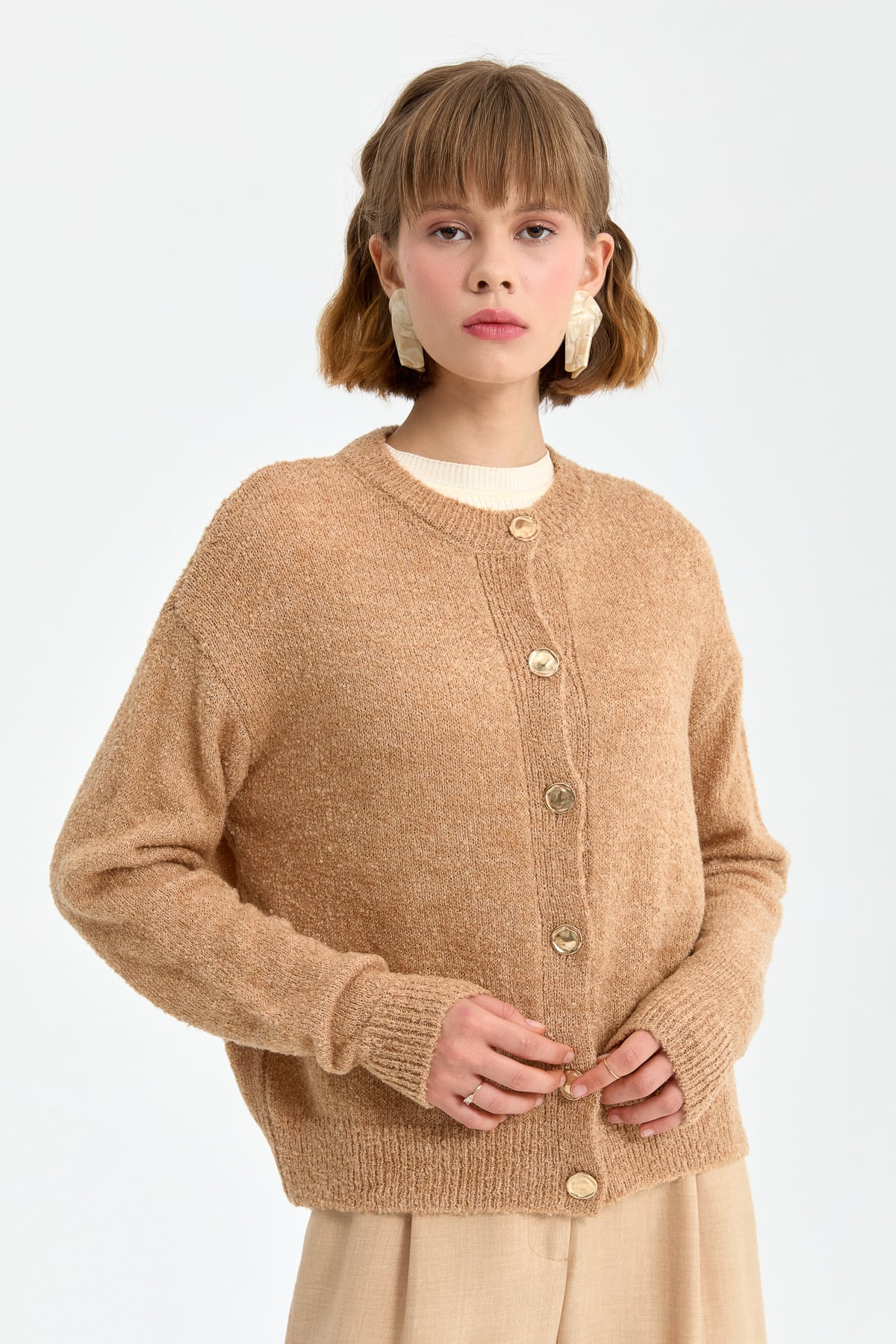 NİHAN Hırka Nihan Buklet Metal Düğmeli Kısa Hırka  Camel_modest