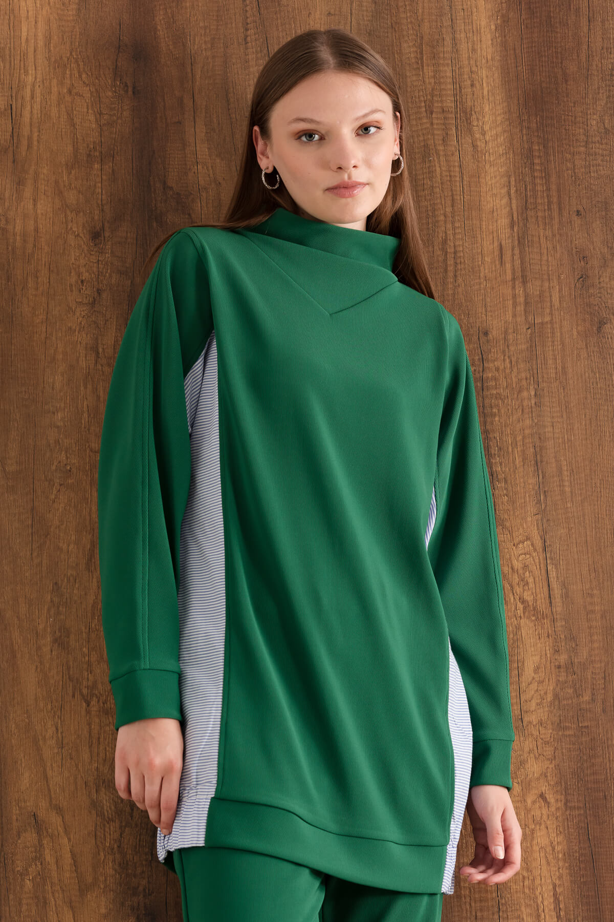 NİHAN Sweat Nihan Dik Yaka Oversize Sweat  Benetton Yeşili_modest