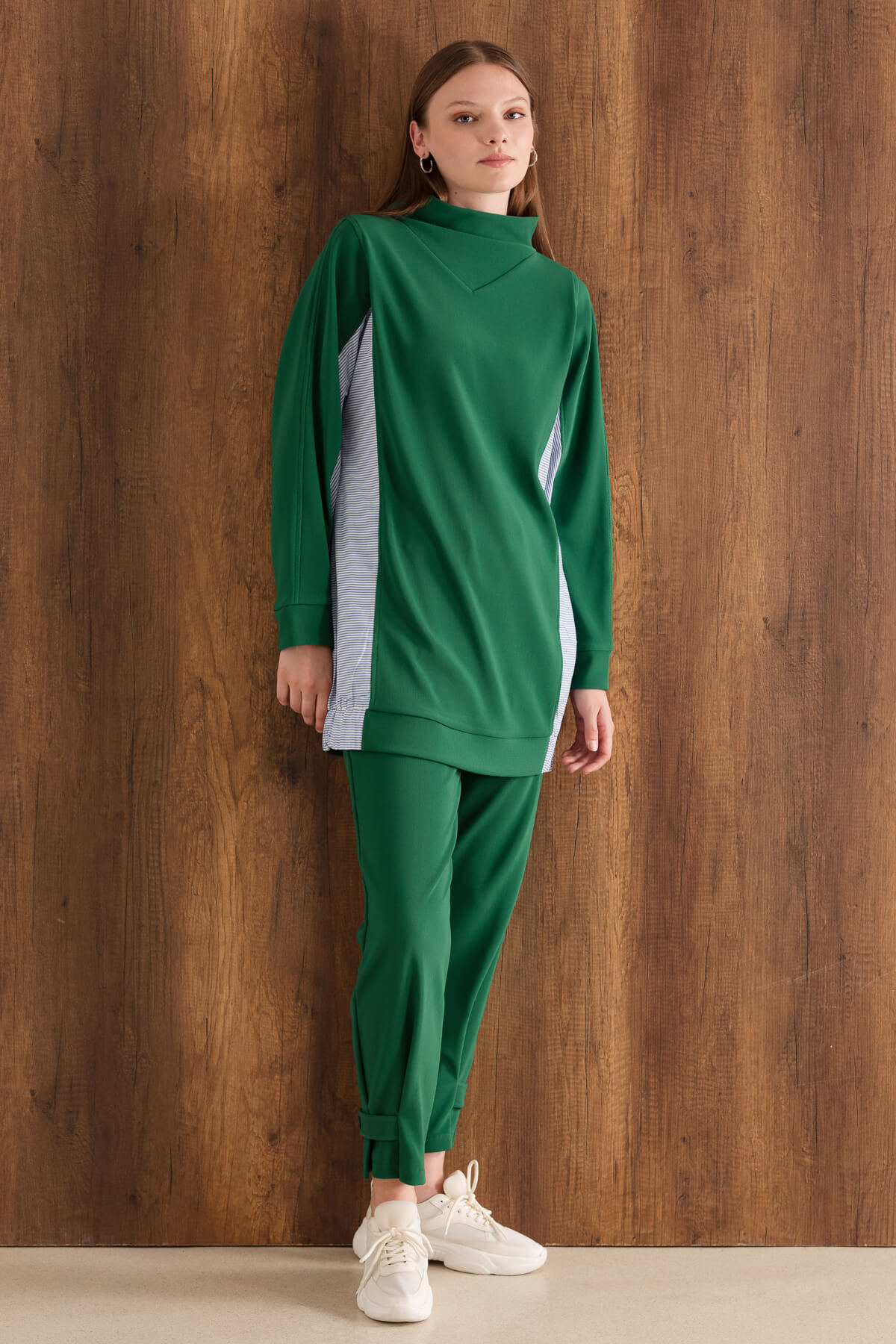NİHAN Sweat Nihan Dik Yaka Oversize Sweat  Benetton Yeşili_modest