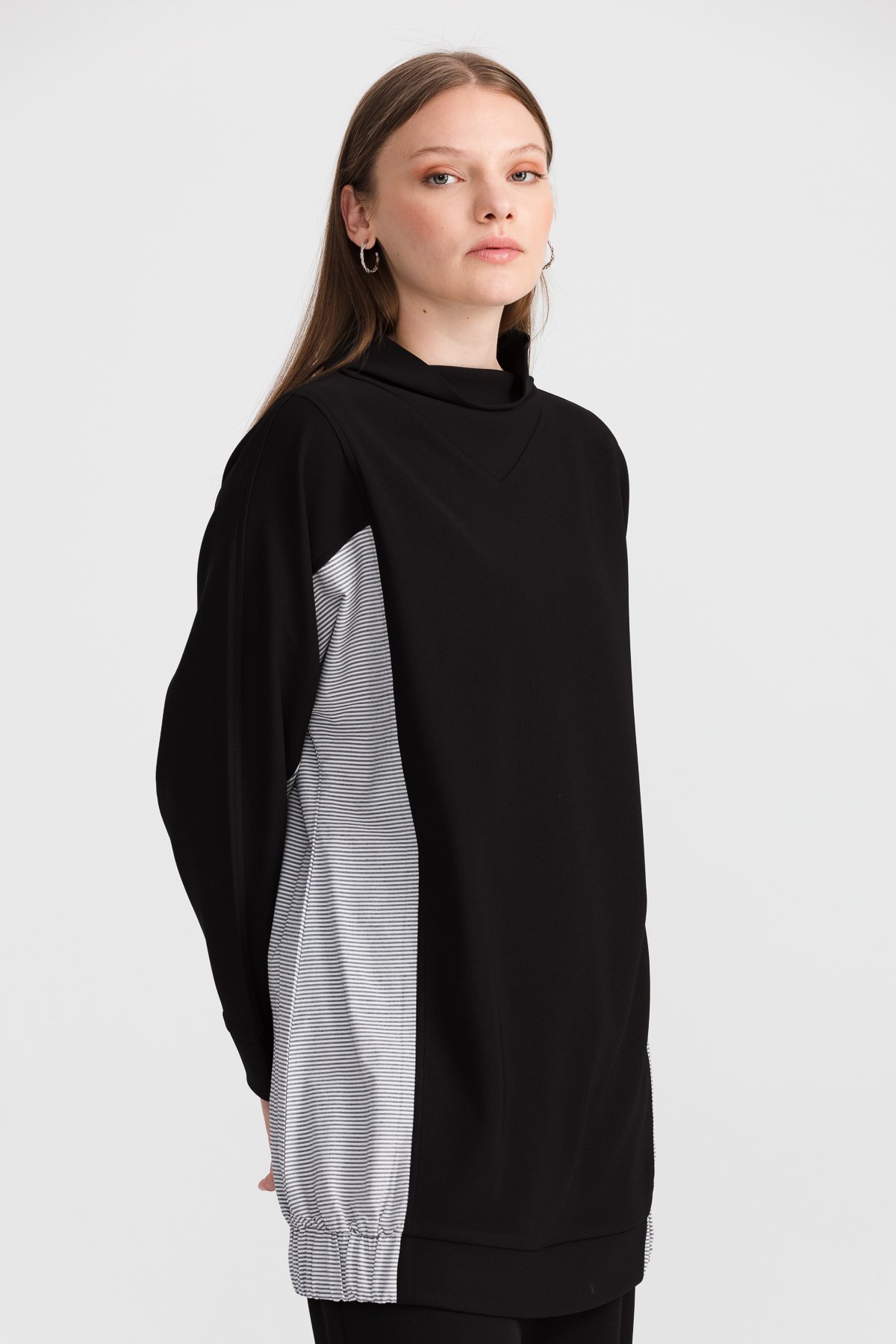 NİHAN Sweat Nihan Dik Yaka Oversize Sweat  Siyah_modest