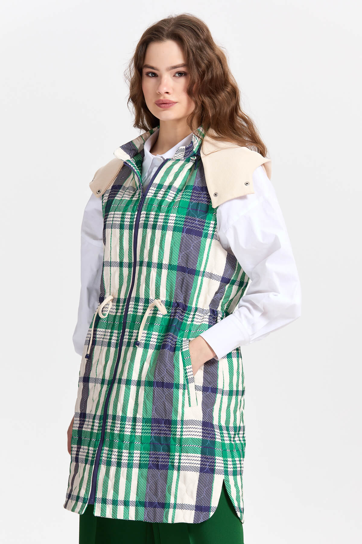 NİHAN Yelek Nihan Ekose Baskılı Kapşonlu Spor Yelek  Benetton Yeşili_modest