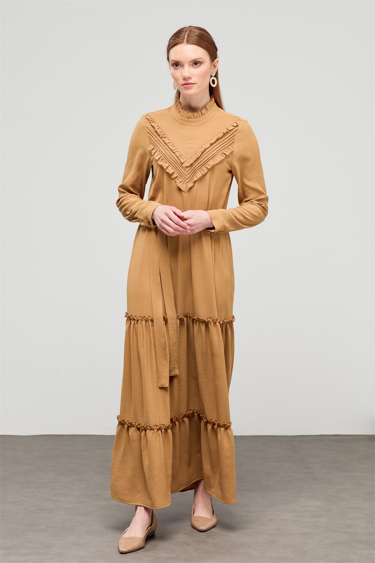 NİHAN Elbise Nihan Fırfır Detaylı Kuşaklı Elbise  Camel_modest