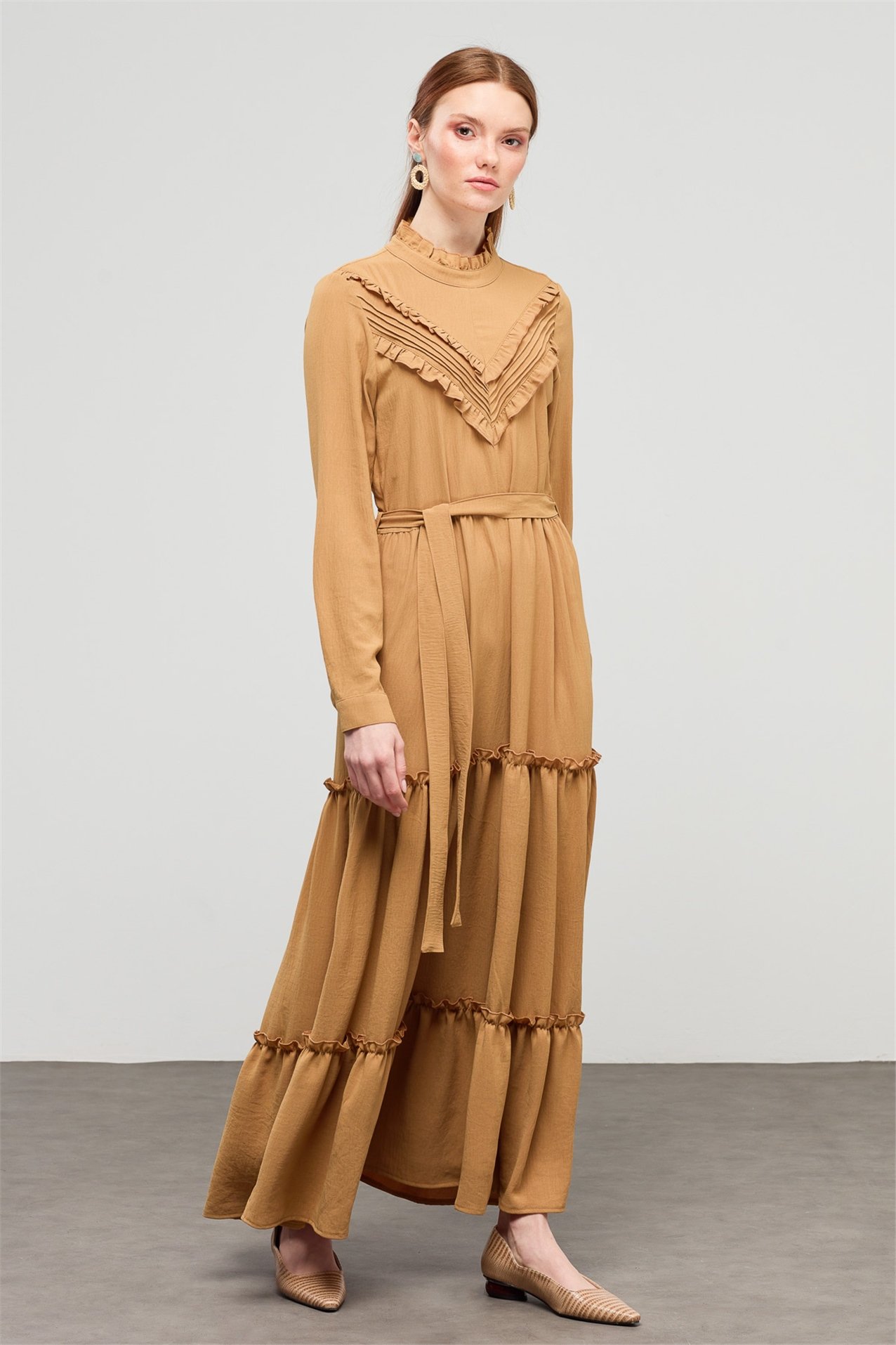 NİHAN Elbise Nihan Fırfır Detaylı Kuşaklı Elbise  Camel_modest