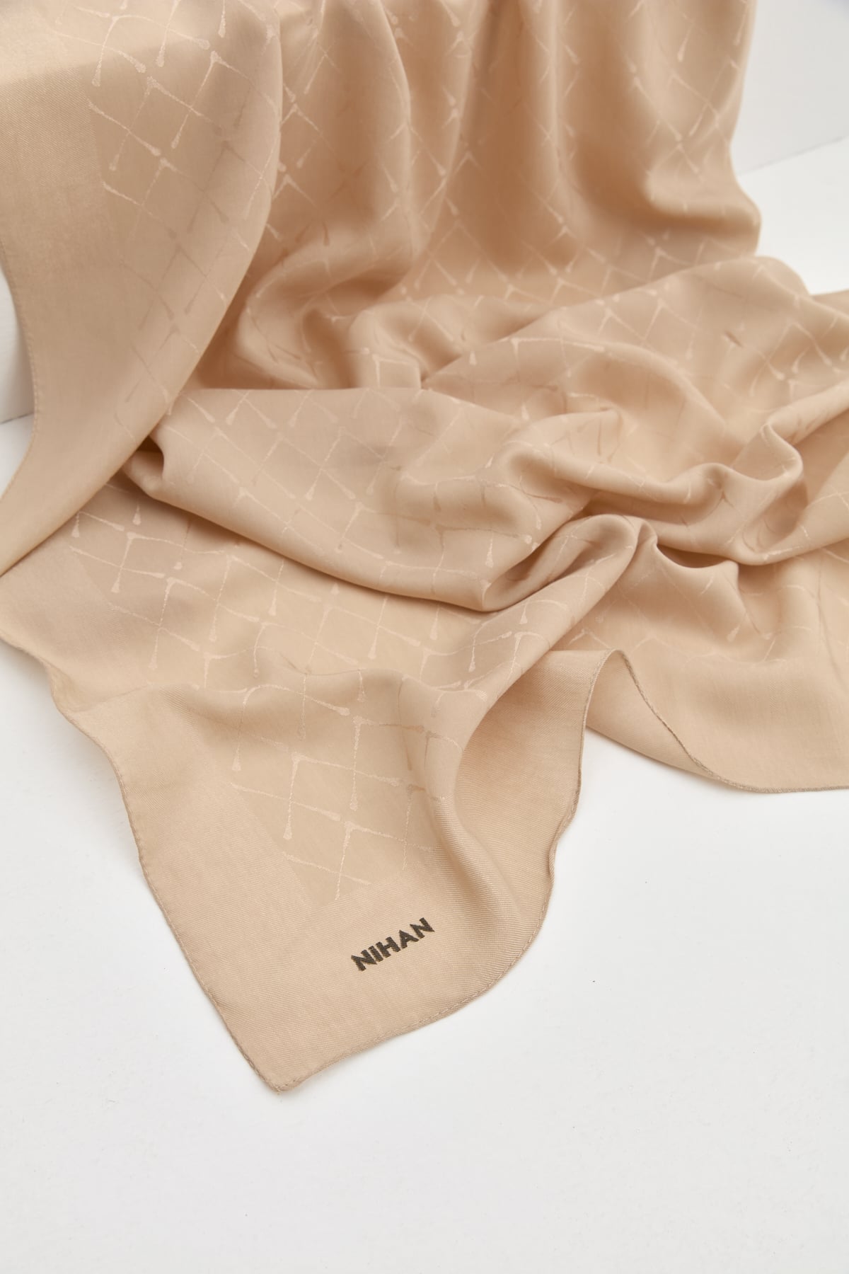NİHAN Shawl Nihan Jakarlı Pamuk Lyocell Şal  Bej_modest