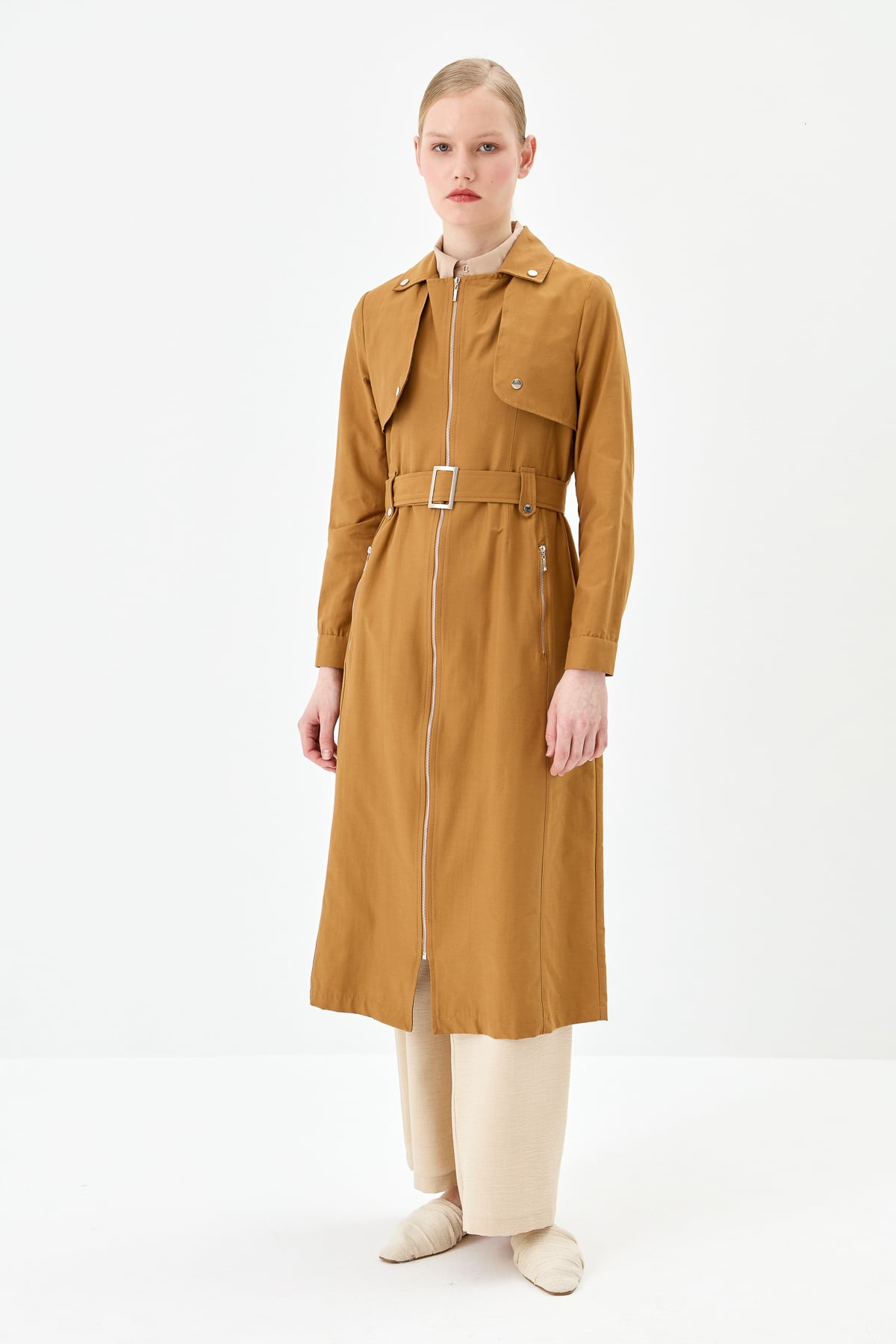 NİHAN Trench Coat Nihan Kemer Detaylı Fermuarlı Kap  Camel_modest