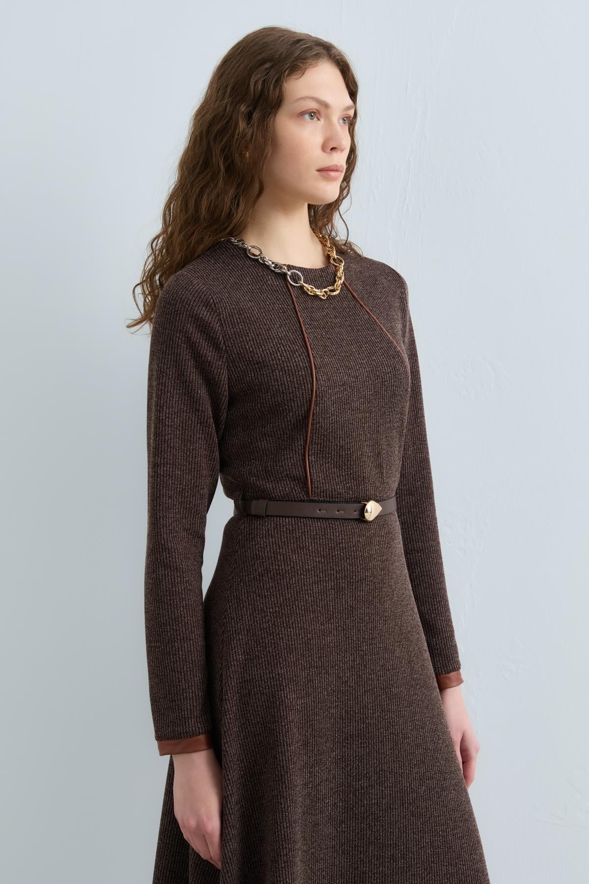 NİHAN Elbise Nihan Kemerli Örme Elbise  Kahve_modest