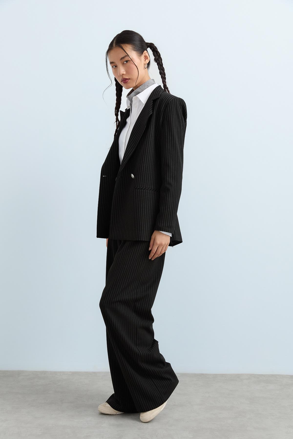 NİHAN Jacket Nihan Kılıç Yaka Çizgili Blazer Ceket  Siyah_modest