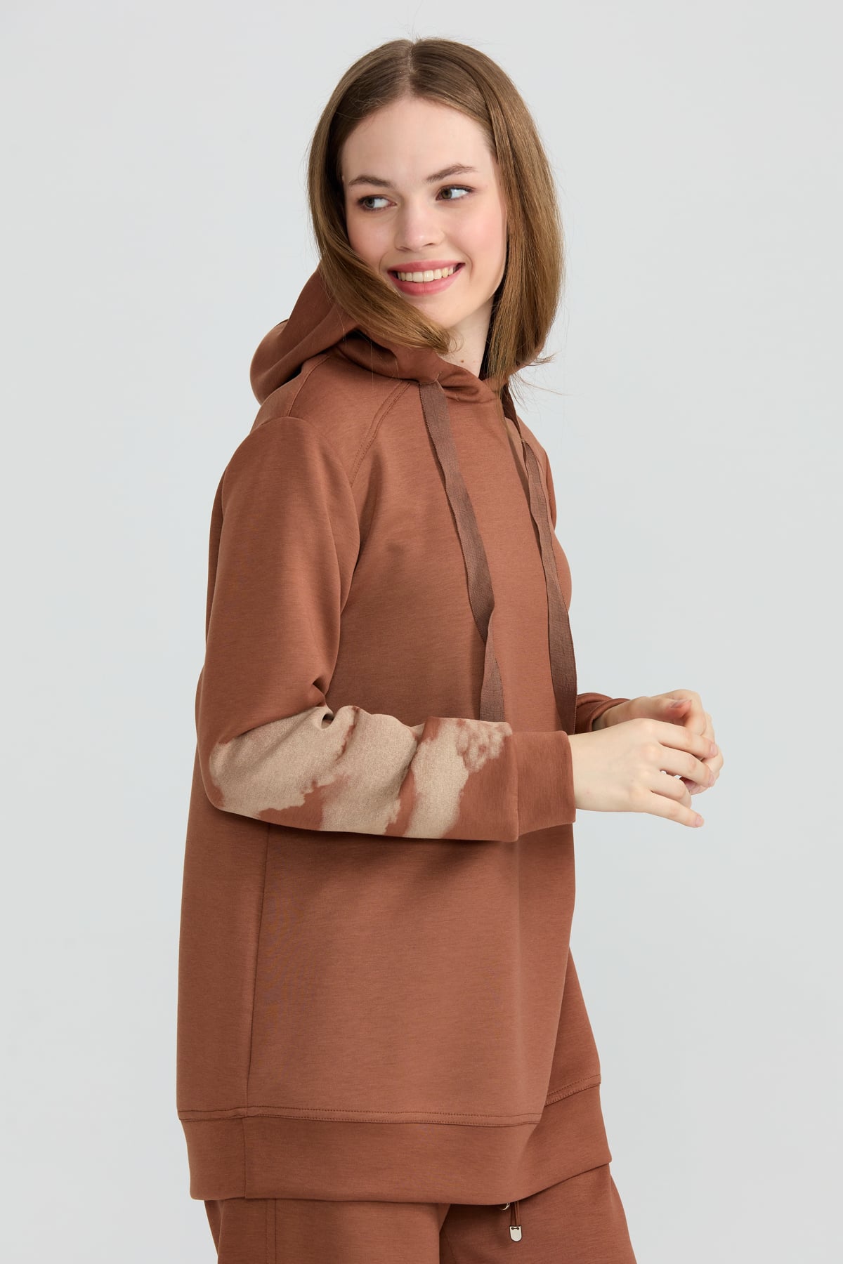 NİHAN Sweat Nihan Kolları Baskılı Sweat  Kahve_modest