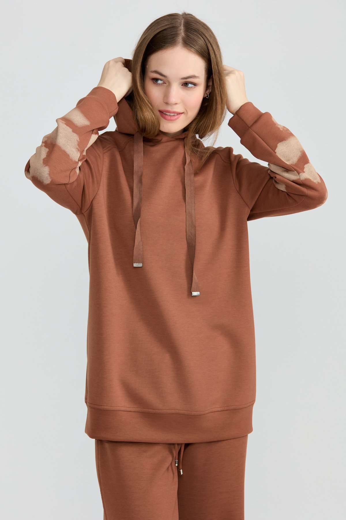 NİHAN Sweat Nihan Kolları Baskılı Sweat  Kahve_modest