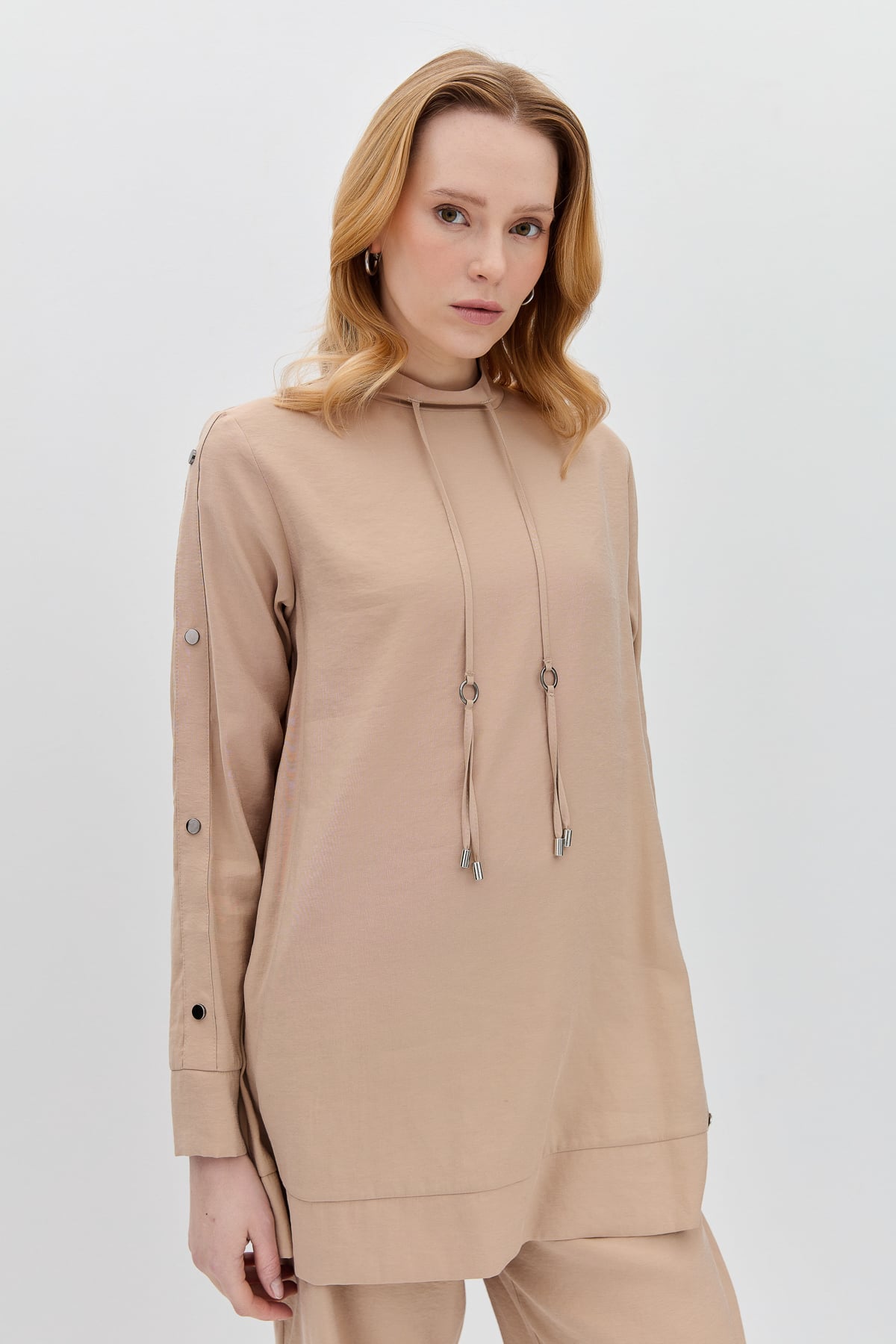 NİHAN Takım Nihan Kolları Çıt Çıt Detaylı Pantolon Tunik Takım  Bej_modest