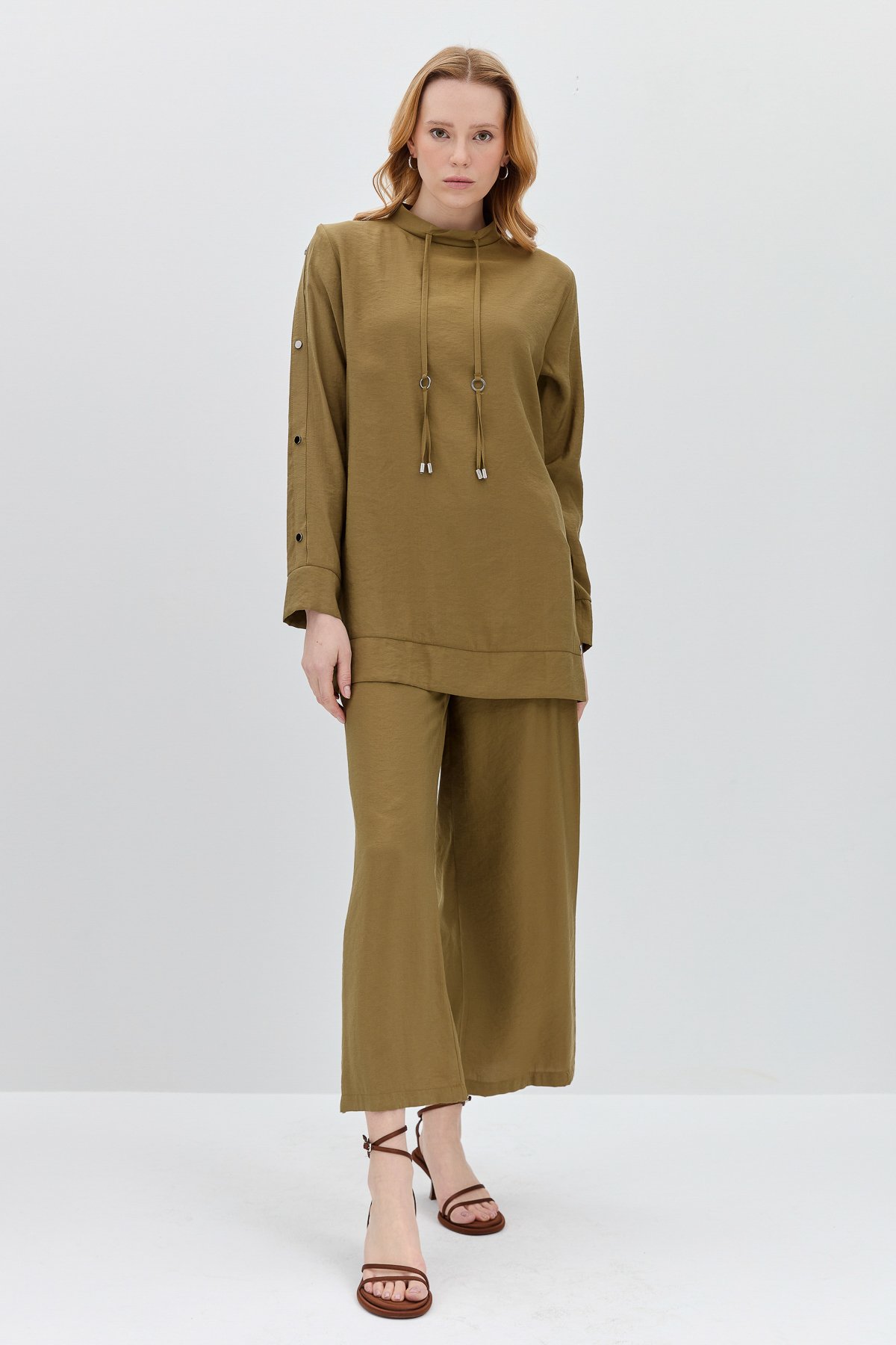 NİHAN Takım Nihan Kolları Çıt Çıt Detaylı Pantolon Tunik Takım  Haki_modest