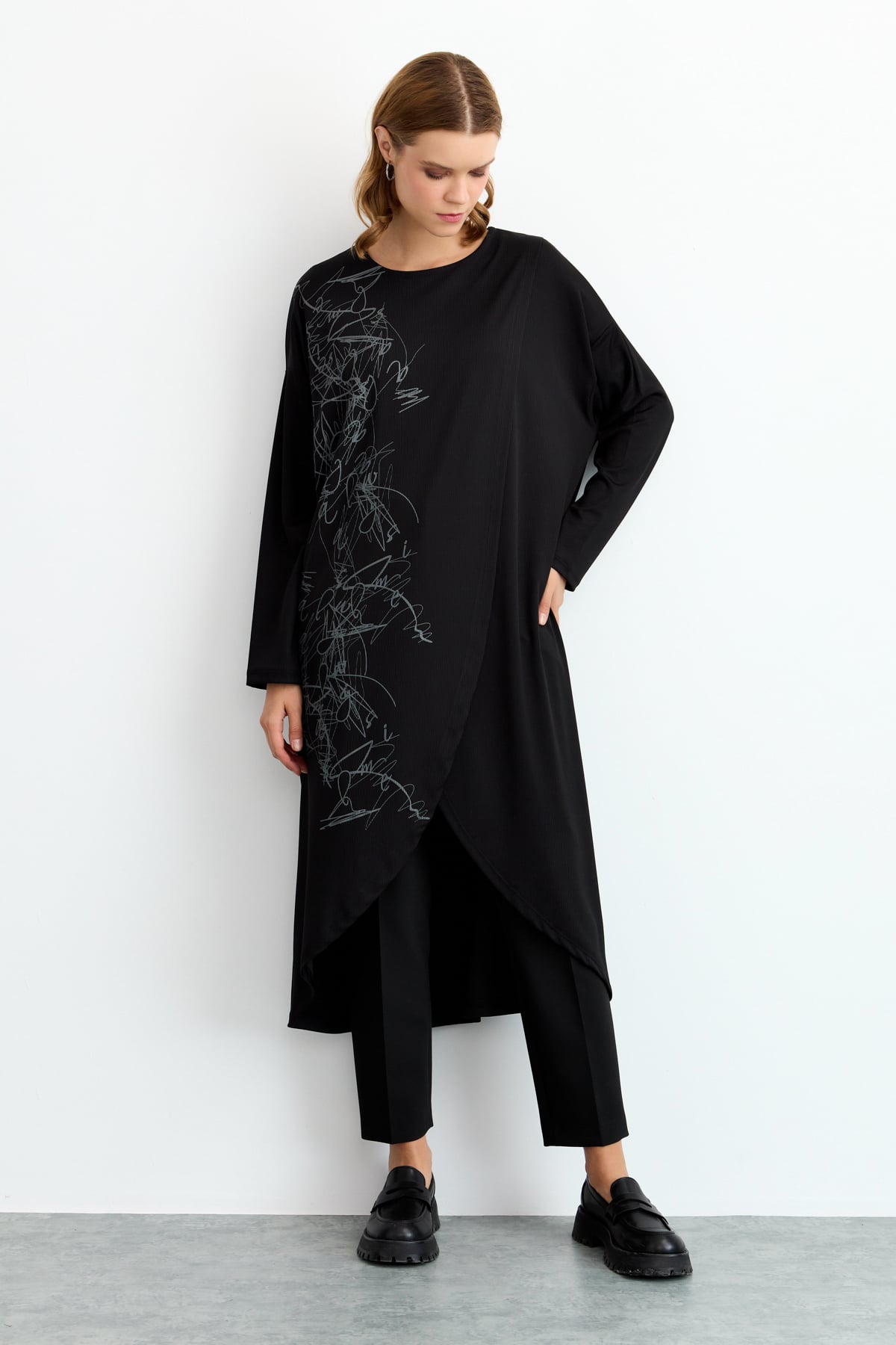 NİHAN Tunik Nihan Önü Baskılı Tunik  Siyah_modest