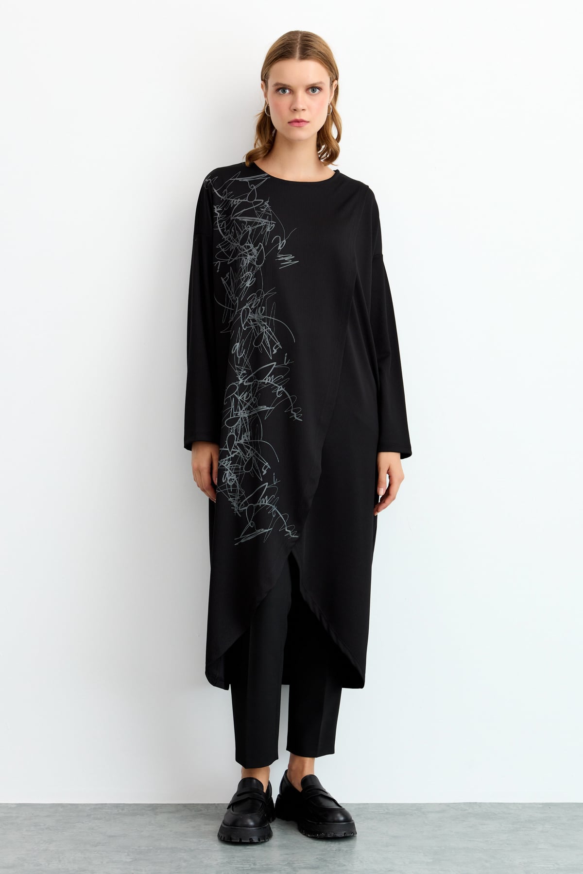 NİHAN Tunik Nihan Önü Baskılı Tunik  Siyah_modest