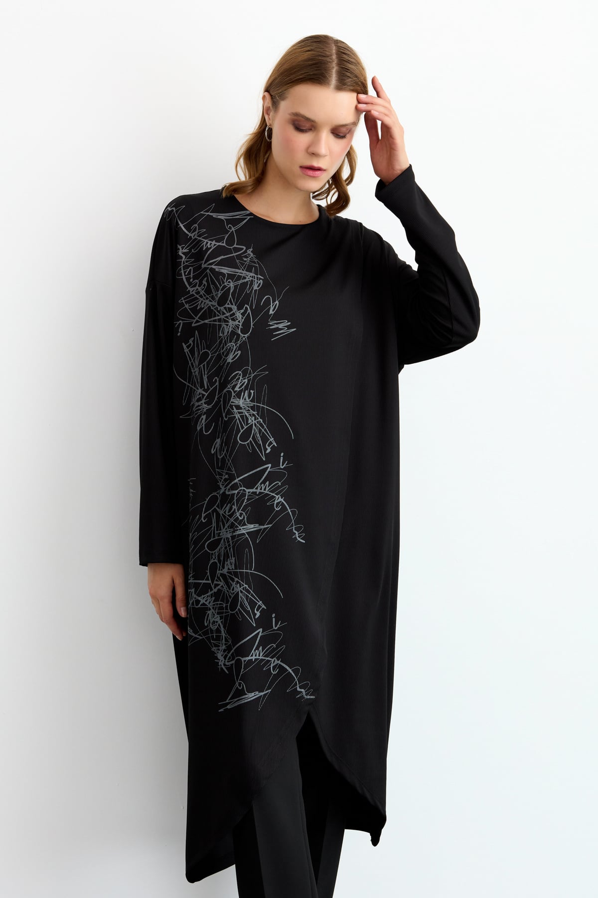 NİHAN Tunik Nihan Önü Baskılı Tunik  Siyah_modest