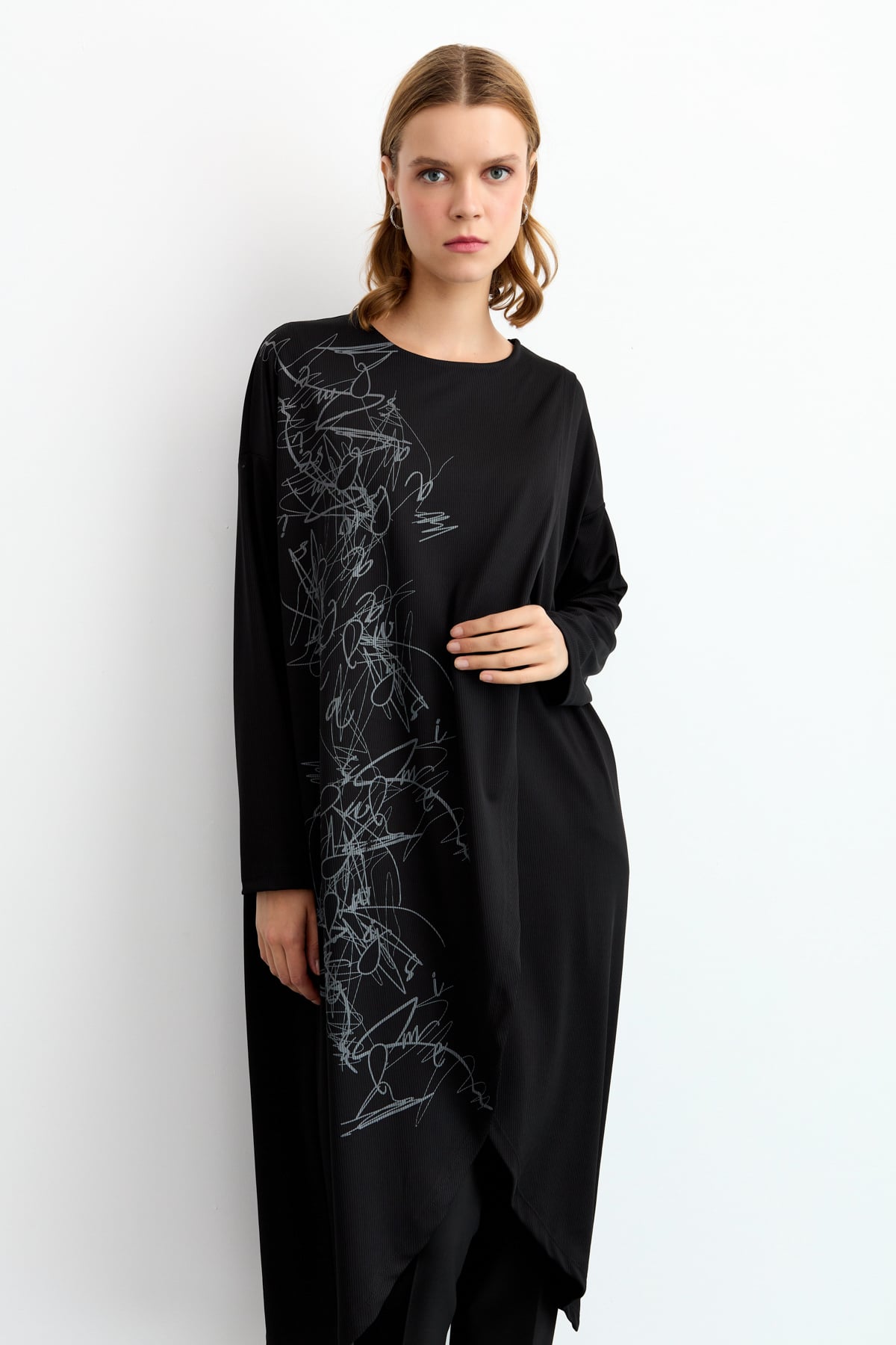 NİHAN Tunik Nihan Önü Baskılı Tunik  Siyah_modest
