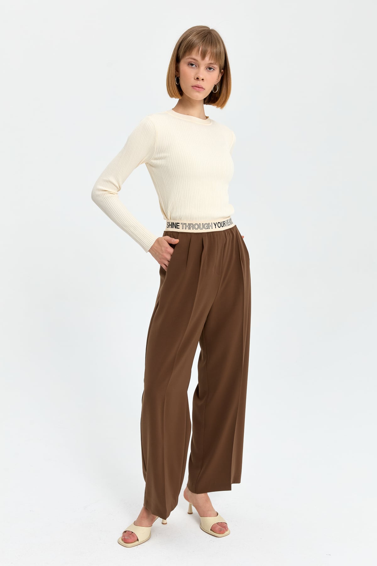 NİHAN Pants Nihan Önü Pilili Bol Paça Pantolon  Kahve_modest