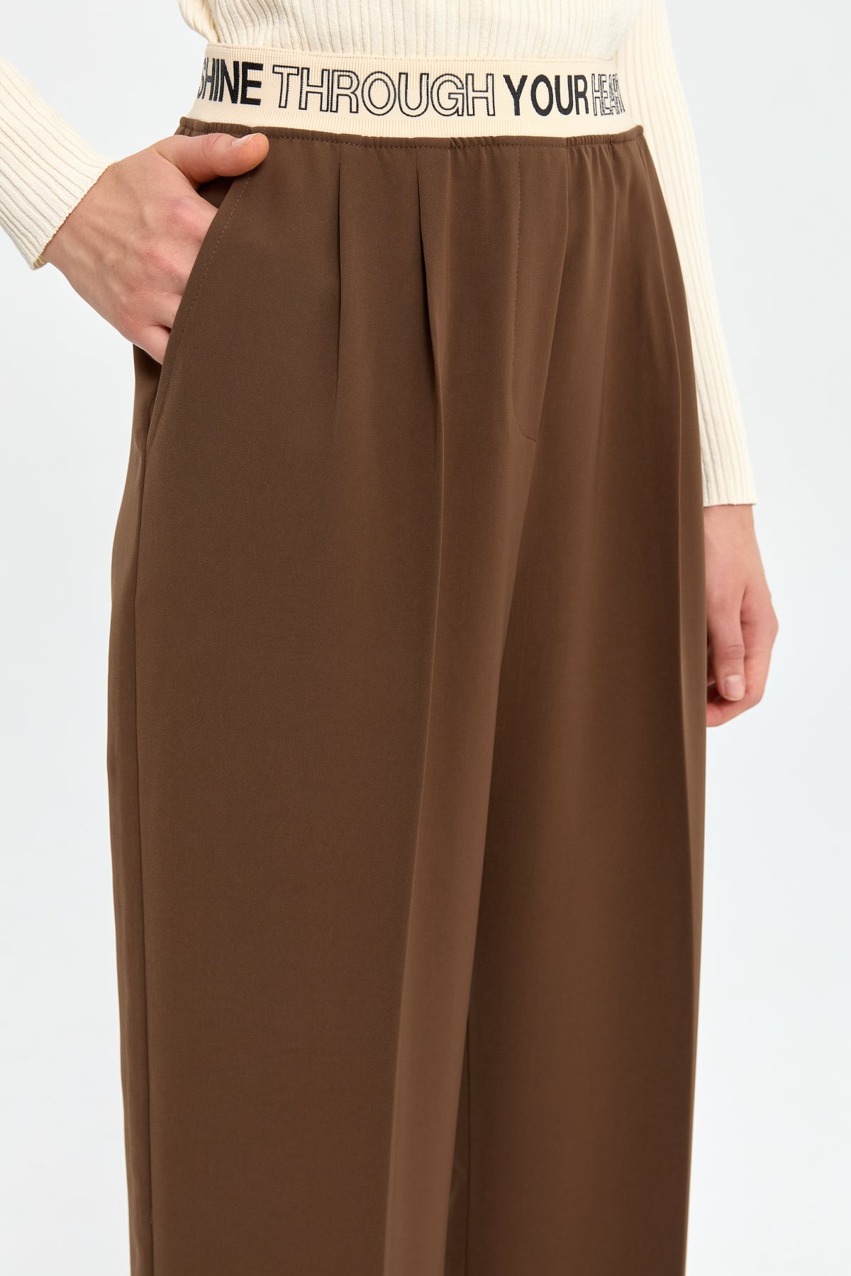 NİHAN Pants Nihan Önü Pilili Bol Paça Pantolon  Kahve_modest