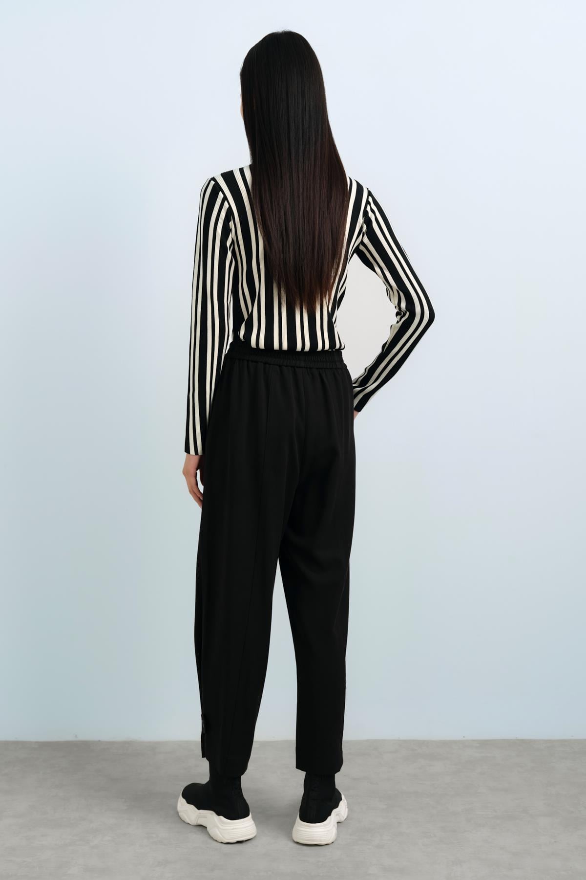 NİHAN Pants Nihan Paçası Düğmeli Pantolon  Siyah_modest