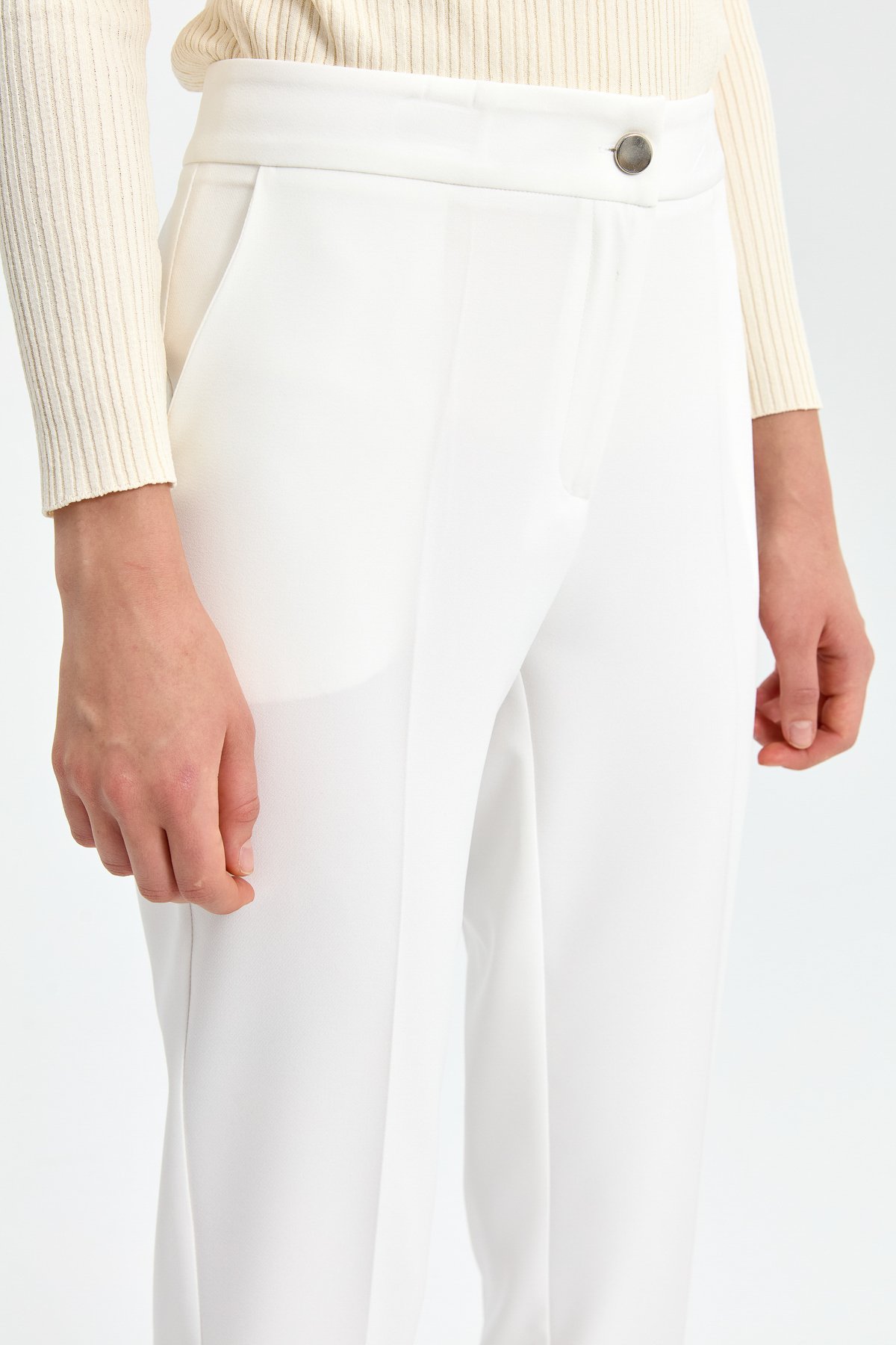 NİHAN Pants Nihan Paçası Tül Detaylı Bilek Boy Pantolon  Ekru_modest