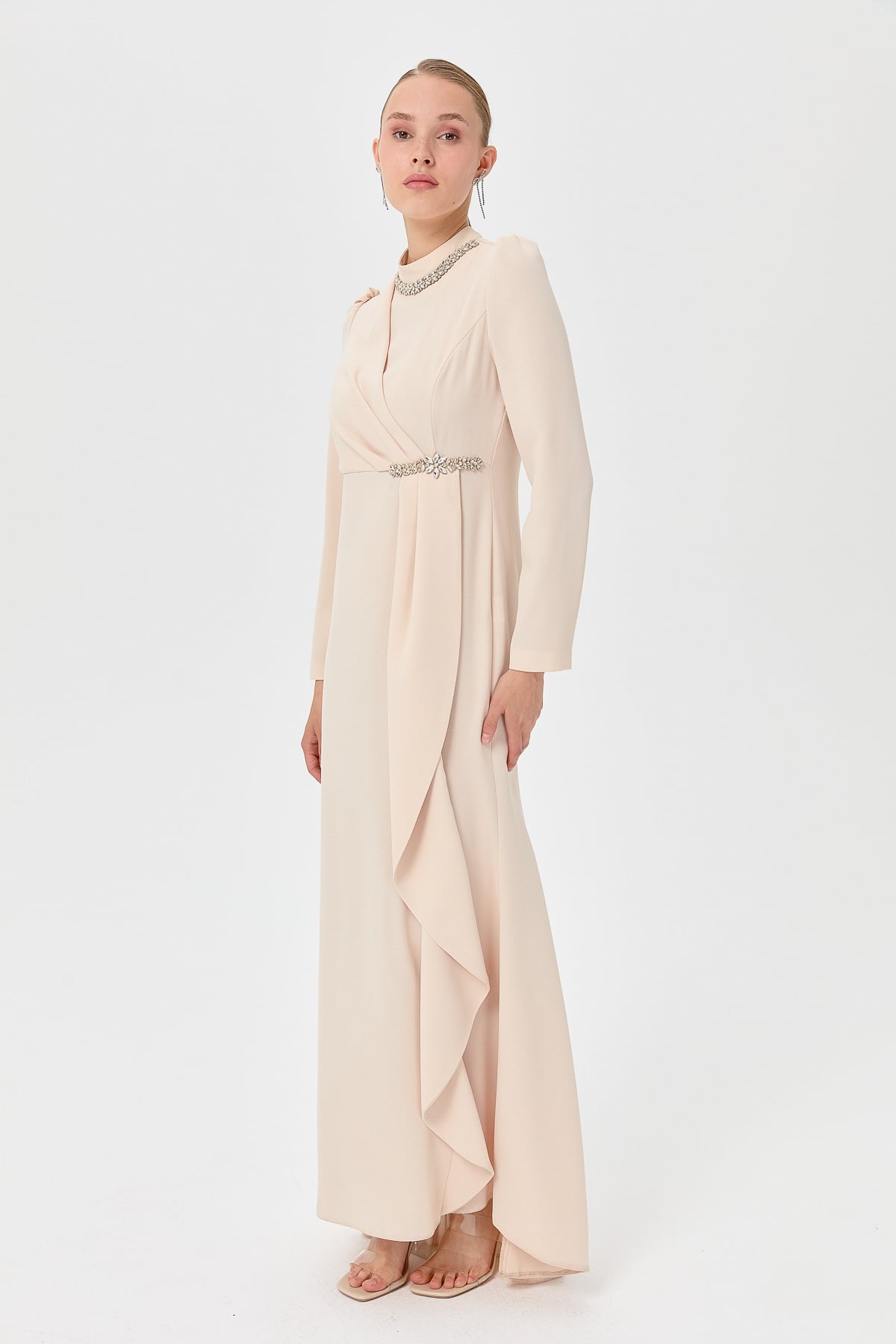 NİHAN Dress Nihan Taş Detaylı Volanlı Elbise  Bej_modest
