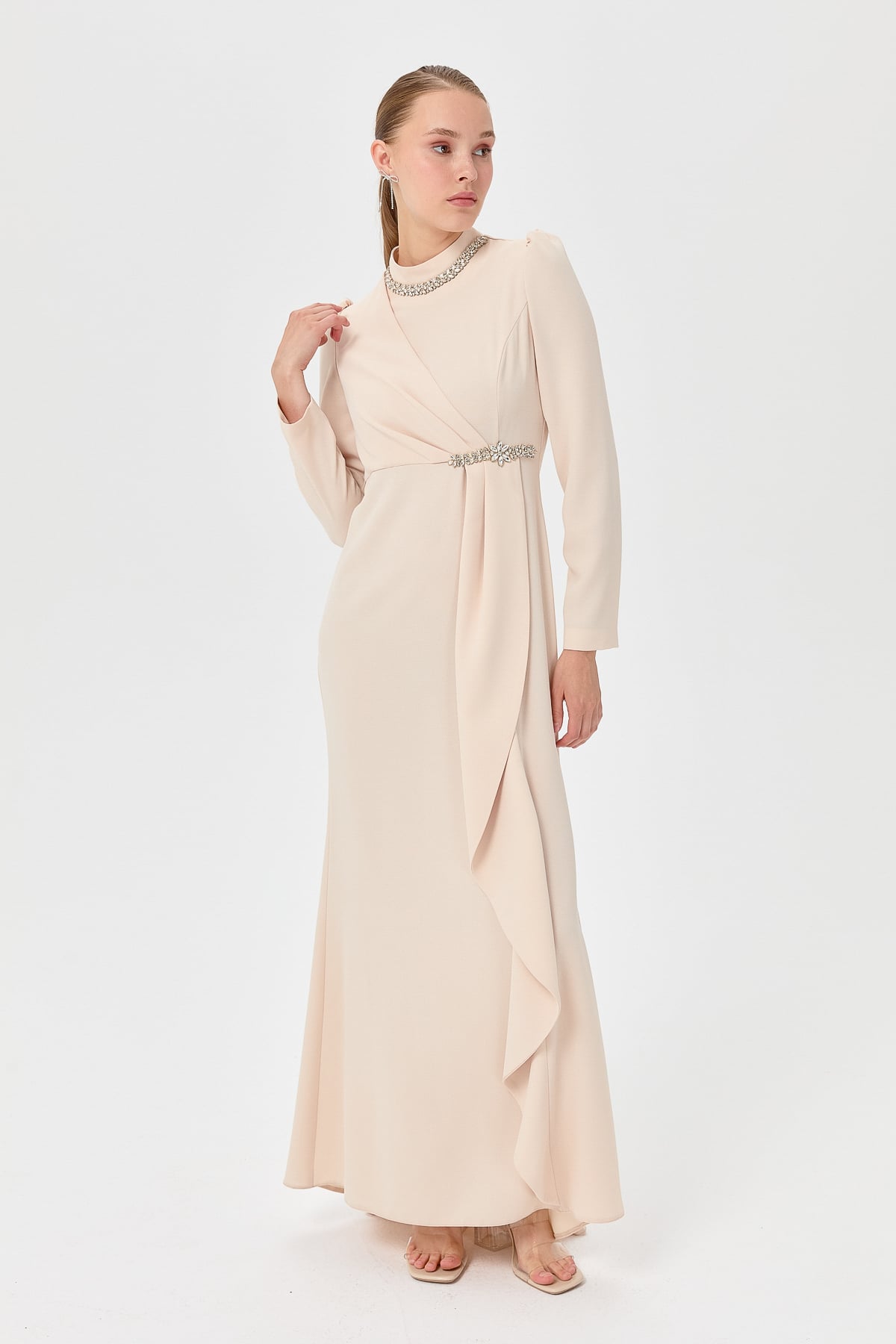 NİHAN Dress Nihan Taş Detaylı Volanlı Elbise  Bej_modest