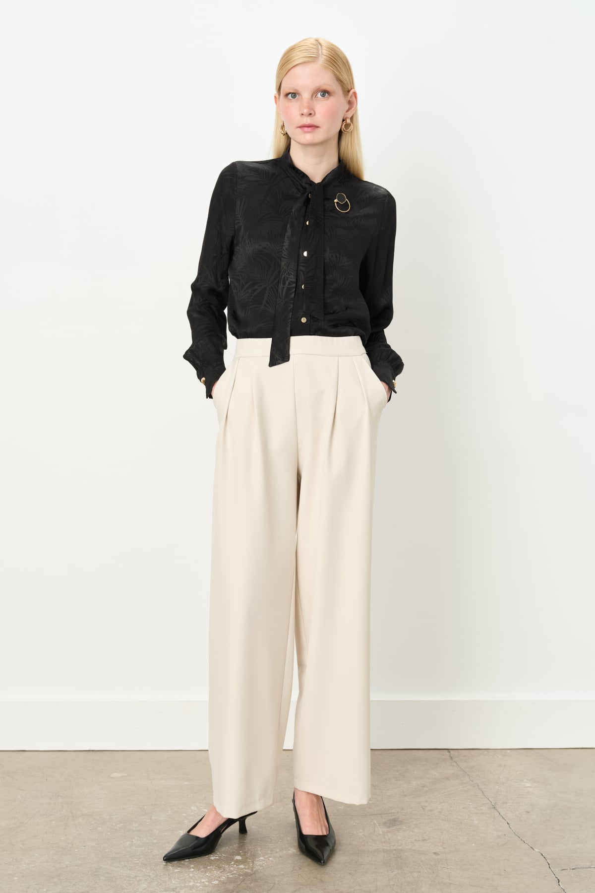 NİHAN Pants Nihan Arka Beli Lastikli Çift Pileli Palazzo Pantolon  Taş_modest