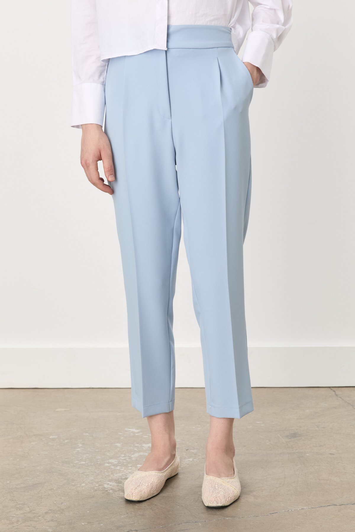 NİHAN Pants Nihan Arka Beli Lastikli Havuç Pantolon  Açık Mavi_modest