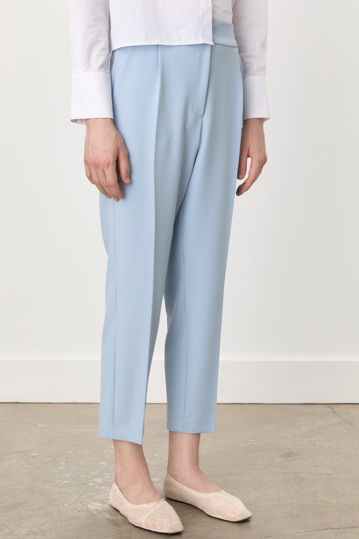 NİHAN Pants Nihan Arka Beli Lastikli Havuç Pantolon  Açık Mavi_modest