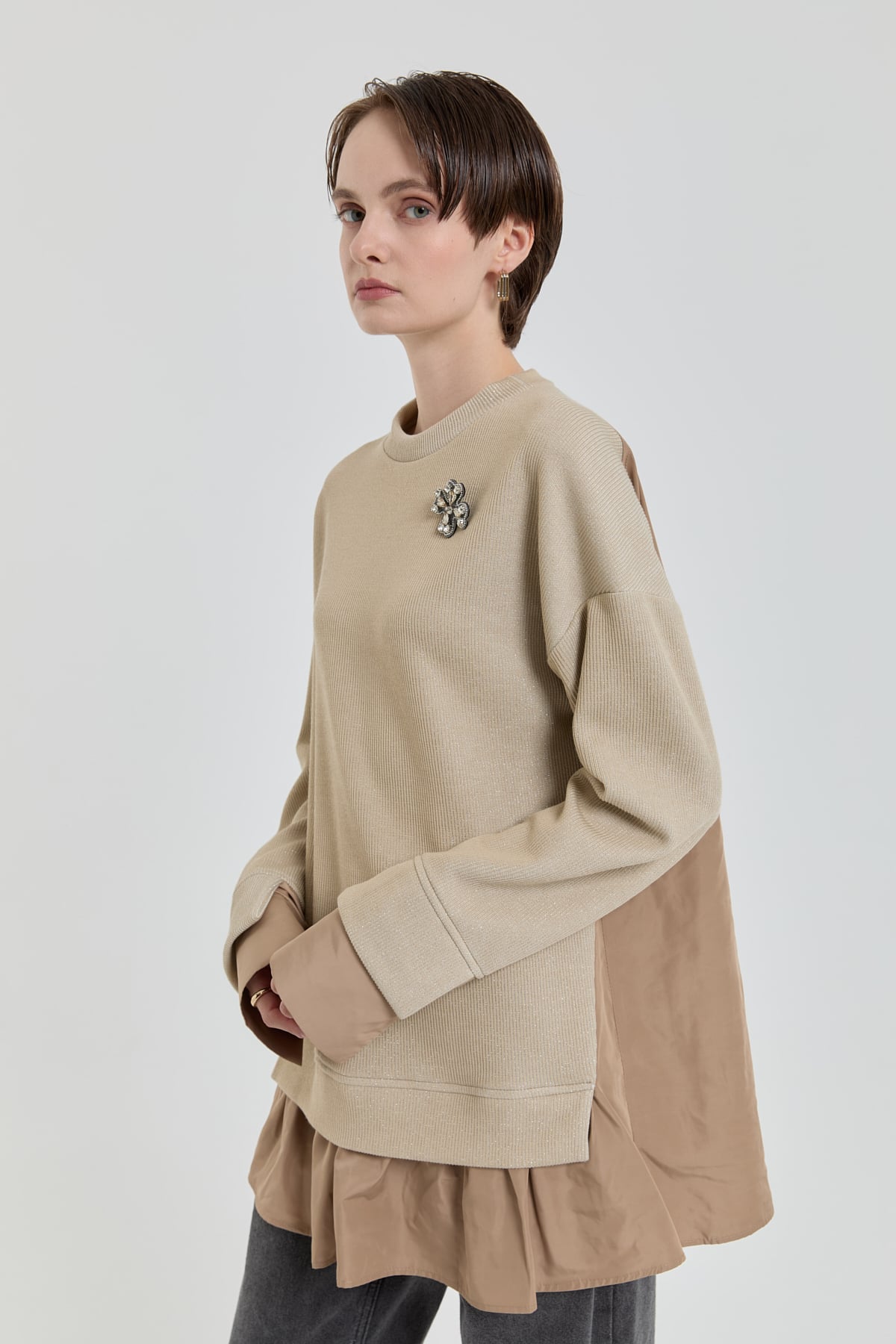 NİHAN Tunic Nihan Broş Detaylı Simli Örme Tunik  Bej_modest