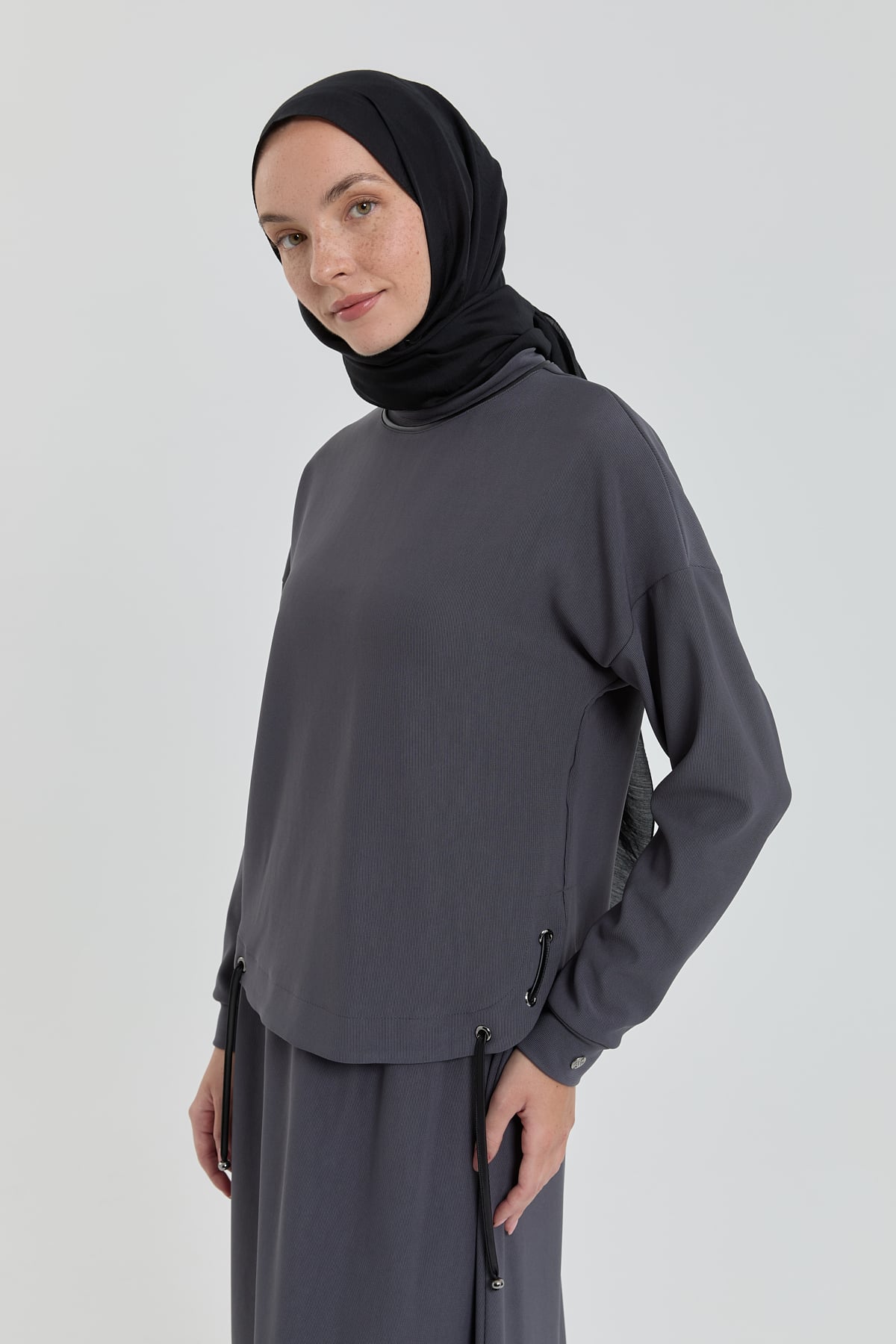 NİHAN Takım Nihan Deri Detaylı Örme Etek Bluz Takım  Füme_modest